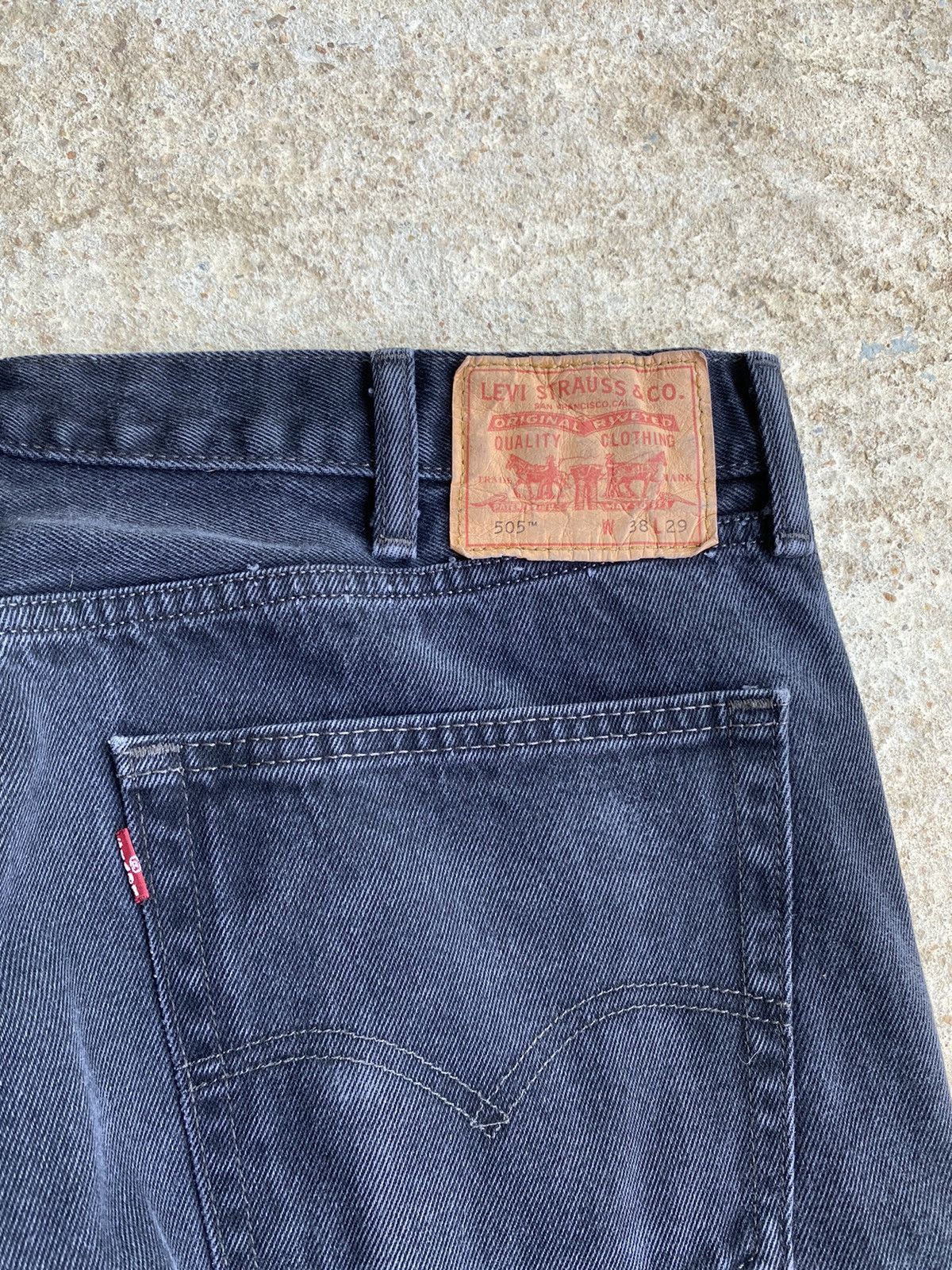 Levi's × Vintage Vintage Y2K Levi’s 505 Black Faded Jeans Size US 38 / EU 54 - 2 Thumbnail