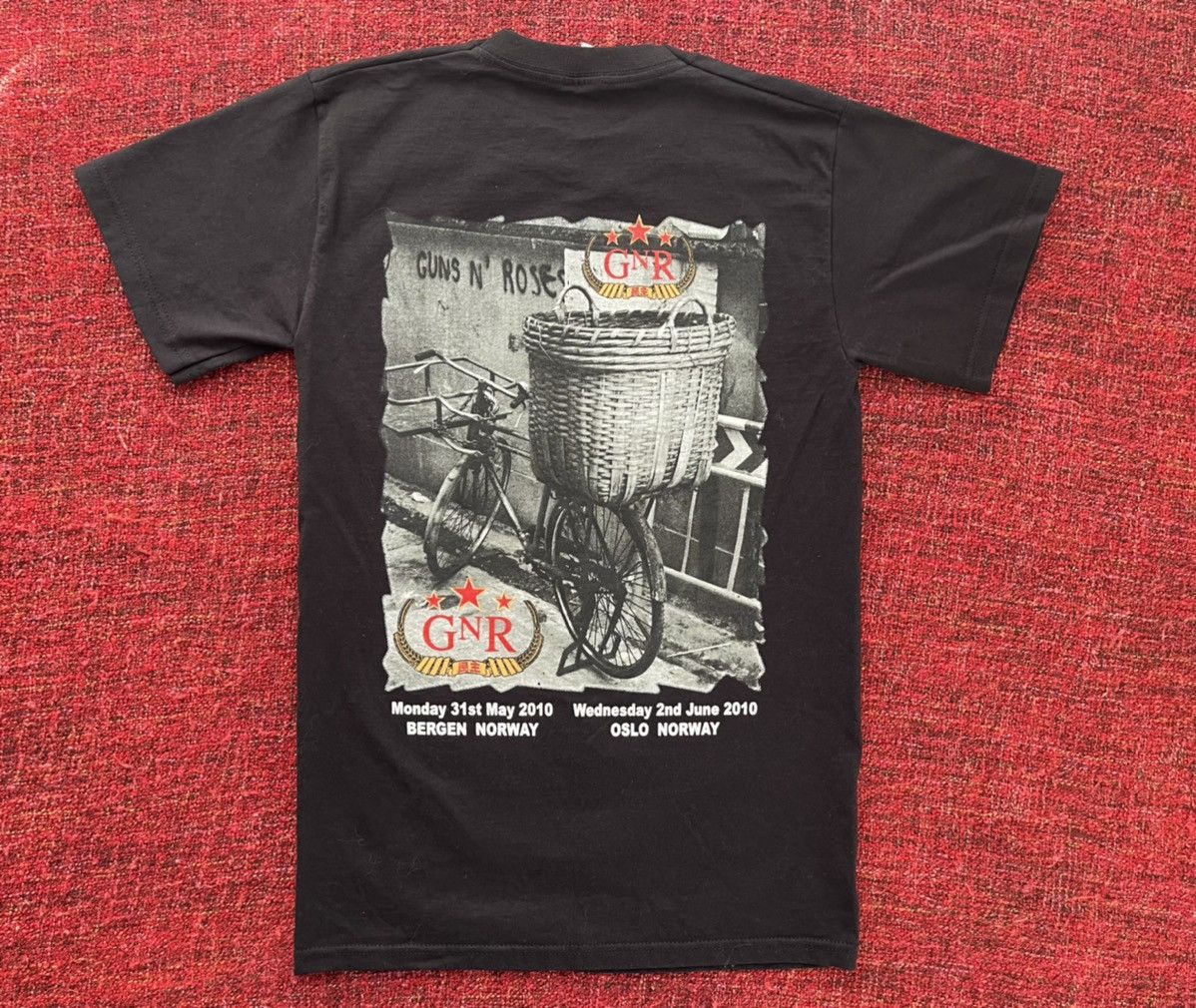 Band Tees × Guns N' Roses Guns n’ Roses Y2K vintage official band tour t-shirt Size US S / EU 44-46 / 1 - 3 Thumbnail
