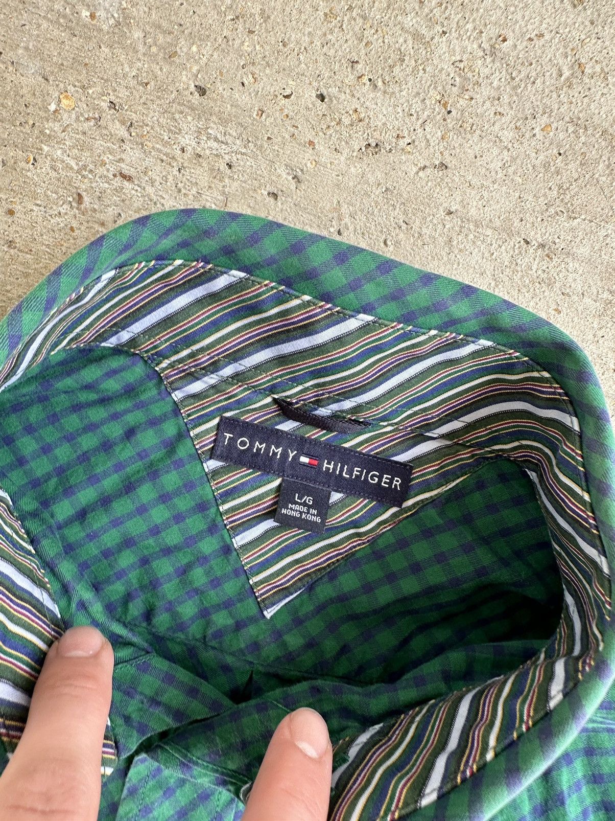 Tommy Hilfiger × Vintage Vintage Tommy Hilfiger Button Down Shirt Size US L / EU 52-54 / 3 - 2 Thumbnail