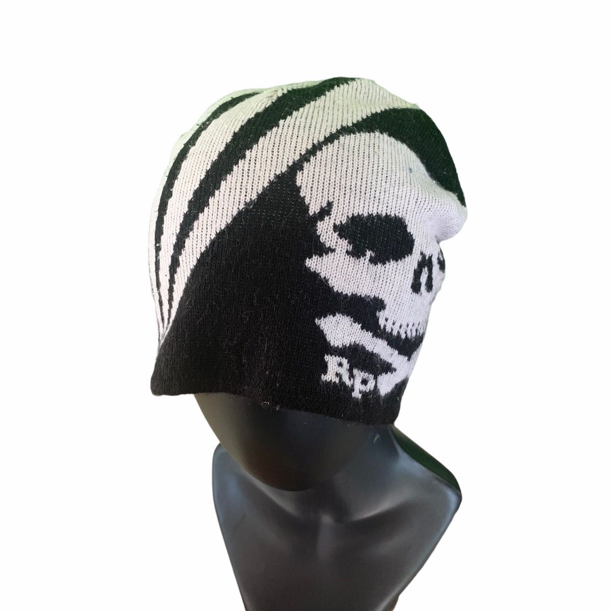 Vintage Vintage Skull Beanie Snow Cap Inspired By Undercover Skull Size ONE SIZE - 9 Thumbnail