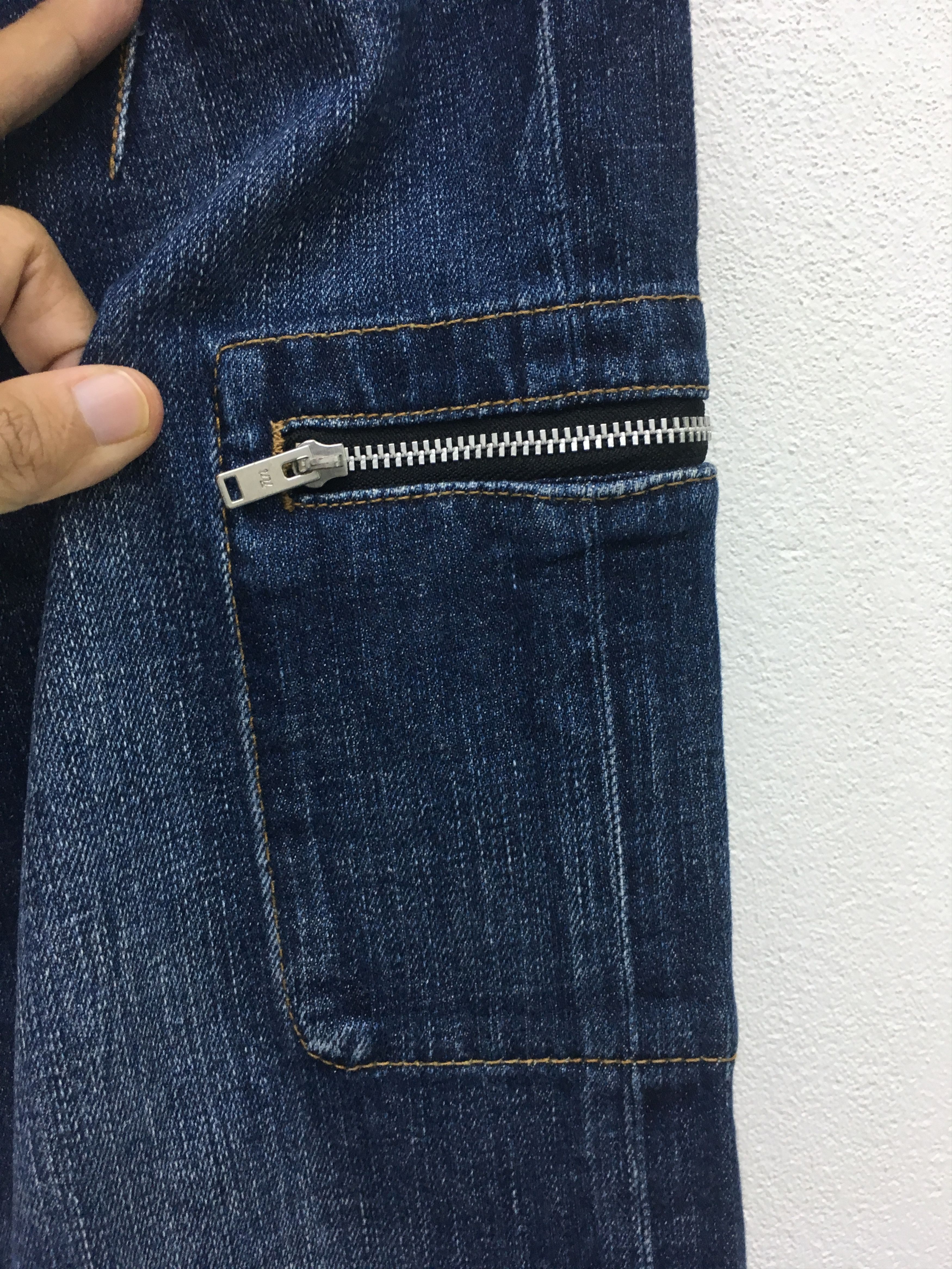 Undercover × Uniqlo Rare Uniqlo x Undercover Slim Jeans Size US 34 / EU 50 - 15 Thumbnail