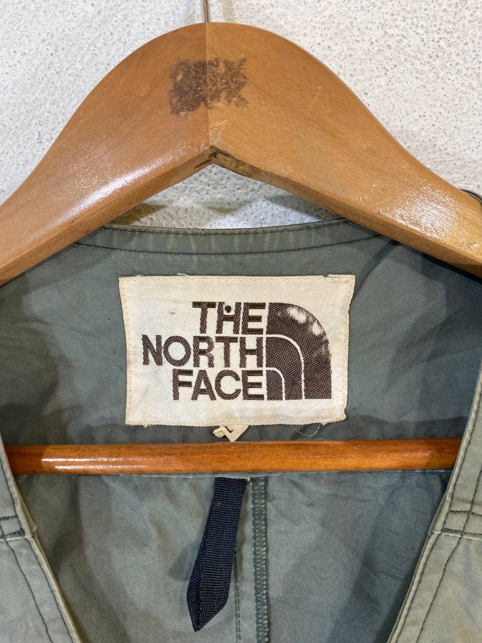 The North Face Vintage The North Face Multi-pocket Vest Nice Design Size US L / EU 52-54 / 3 - 6 Thumbnail