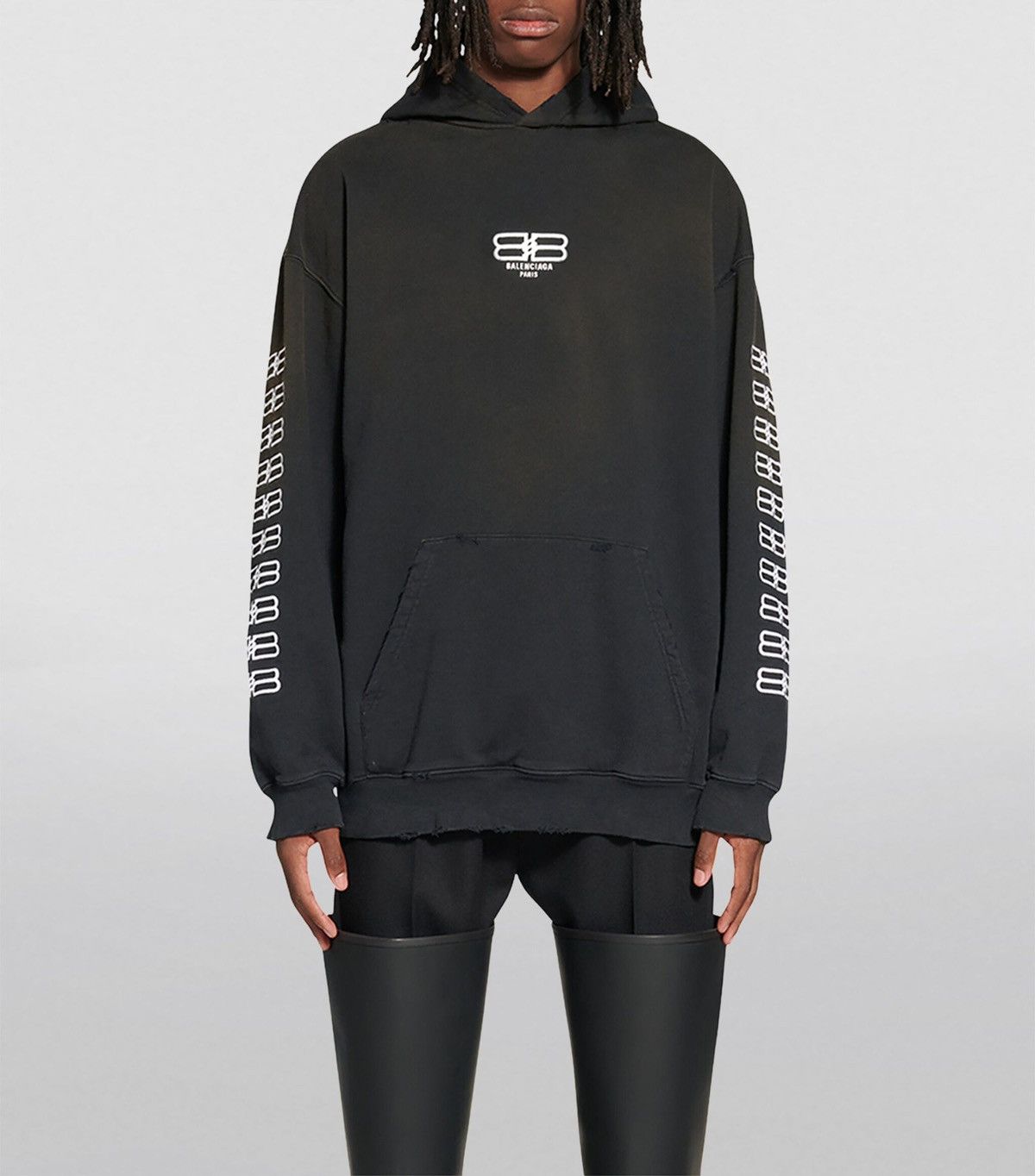 都会的 バレンシアガ フーディ BB PARIS ICON コットン 袖BBロゴ Balenciaga BB Paris Icon Hoodie | Grailed