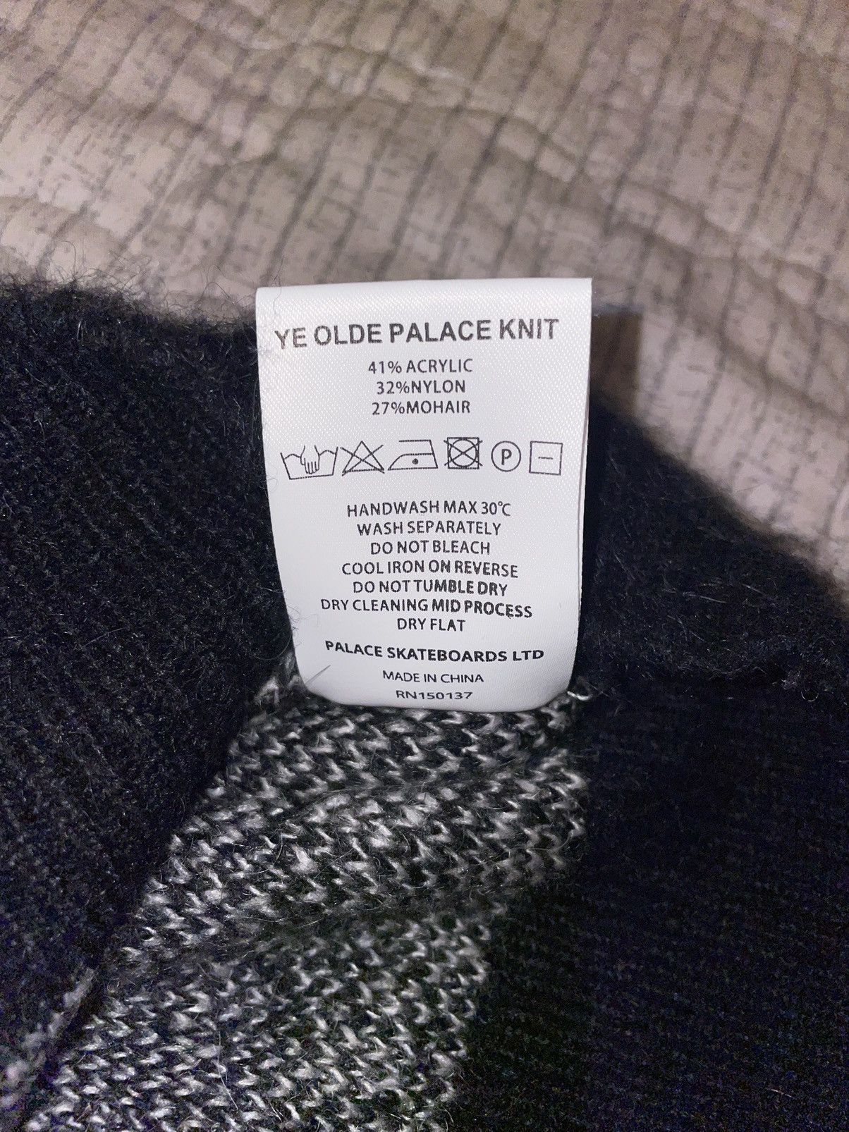Palace Palace Ye Olde Palace Knit Sweater Black Size Medium Size US M / EU 48-50 / 2 - 6 Thumbnail