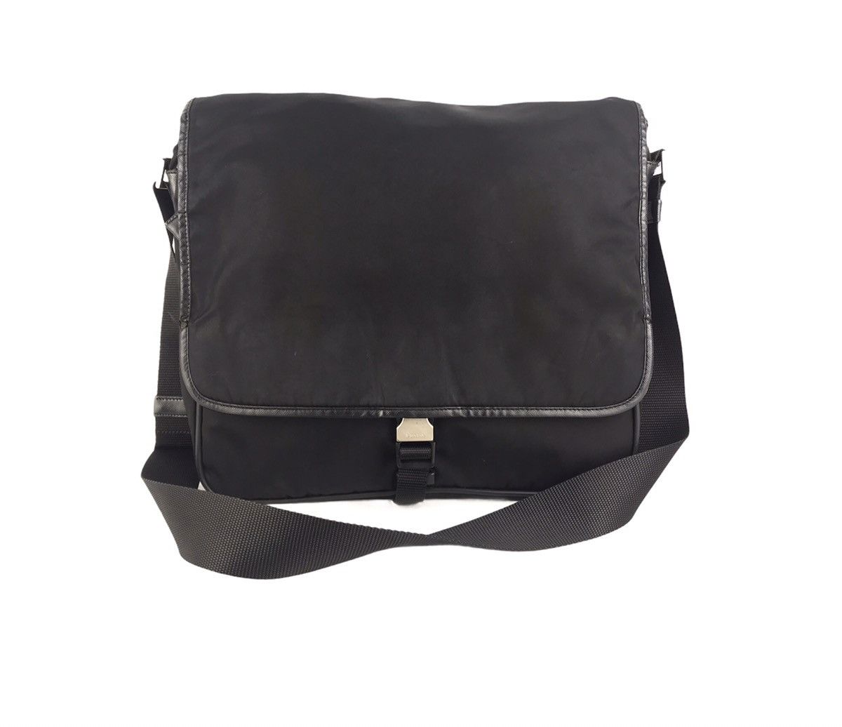 Prada ❌Last Drop❌ 🔥Rare🔥Auth Prada Nylon Mesengger bag crossbody Size ONE SIZE - 3 Thumbnail