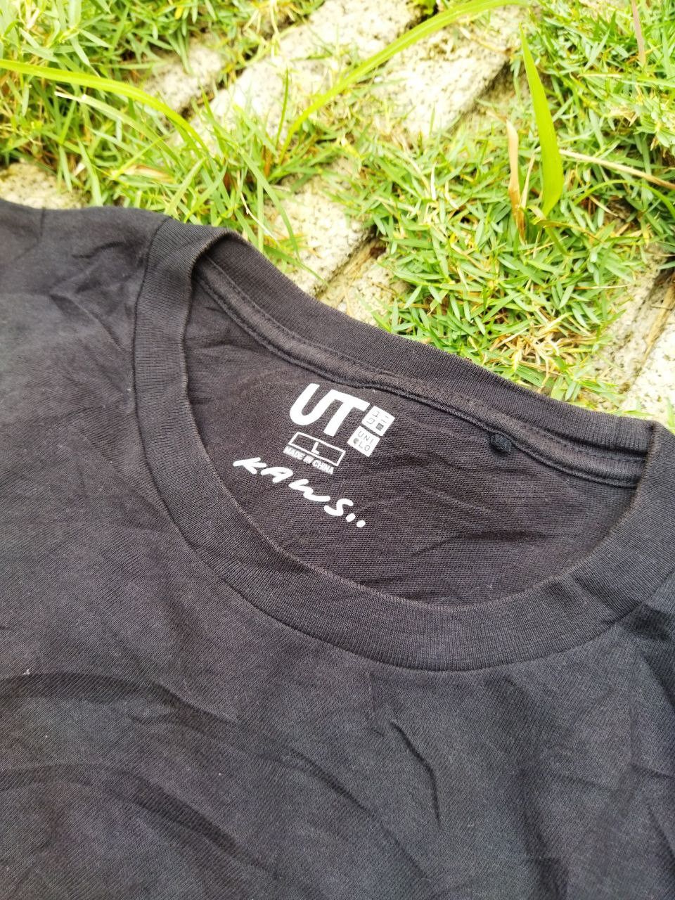 Kaws × Uniqlo Kaws X Uniqlo Tees Size US L / EU 52-54 / 3 - 6 Thumbnail