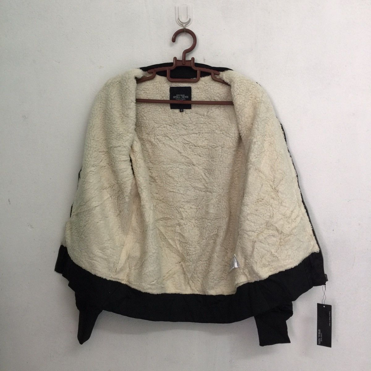 Japanese Brand Union Made Spiral News Product Design Japan Size US M / EU 48-50 / 2 - 5 Thumbnail