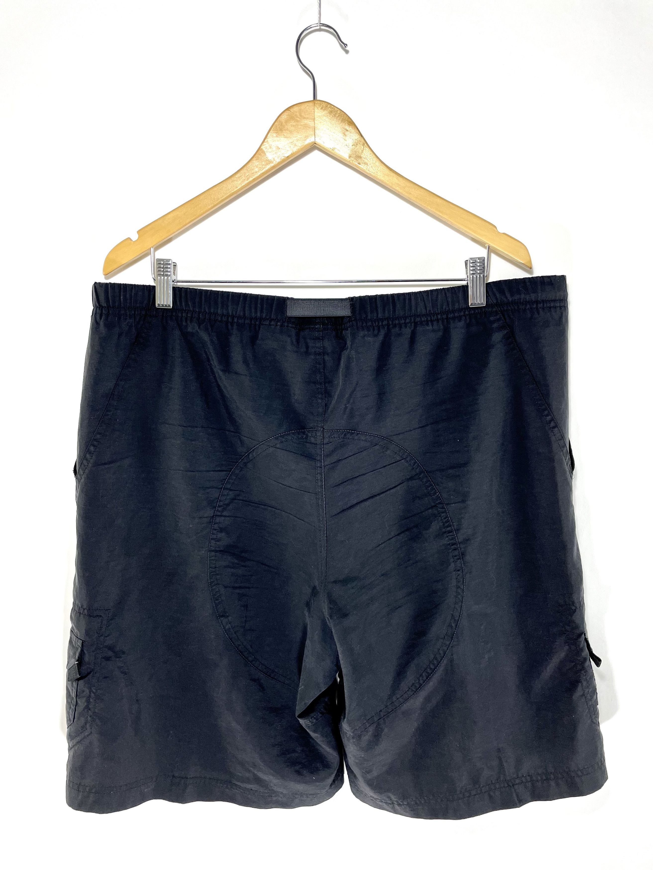 Nike ACG nike acg vintage black tech shorts Size US 36 / EU 52 - 2 Thumbnail
