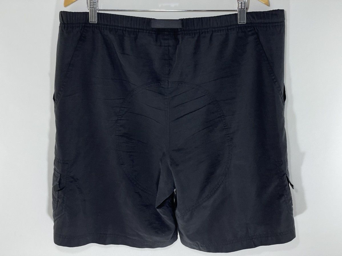 Nike ACG nike acg vintage black tech shorts Size US 36 / EU 52 - 4 Thumbnail