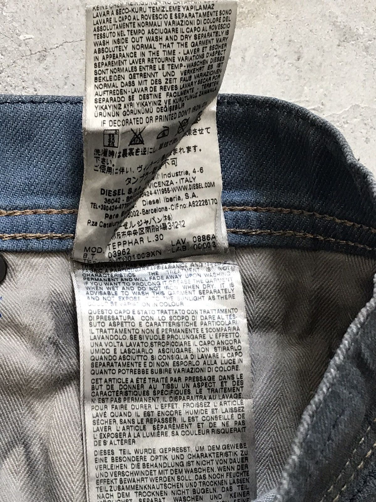 Diesel Diesel Tepphar Hand-made Painted Stretch Denim Slim Carrot Size US 29 - 17 Thumbnail