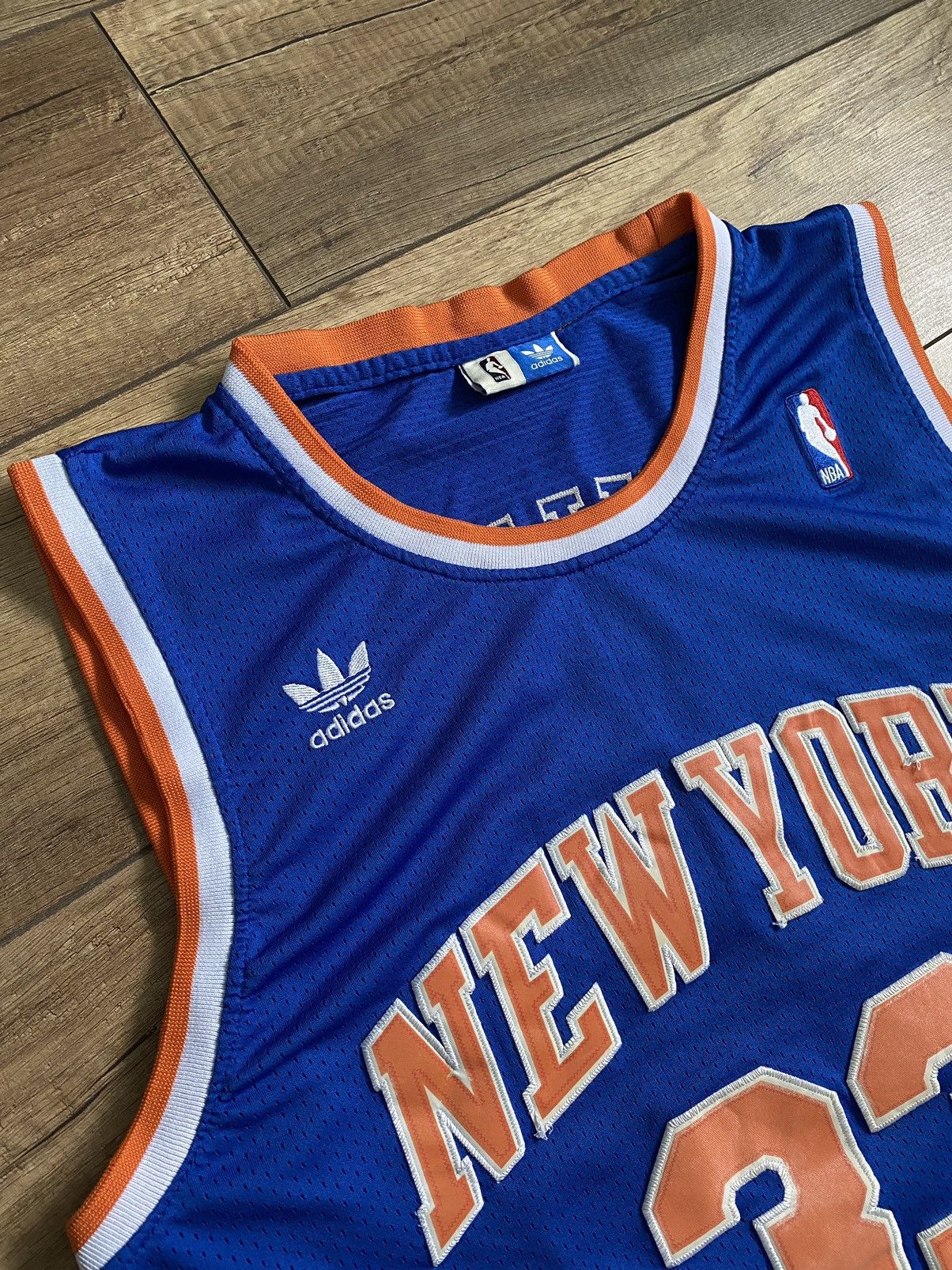 Adidas Vintage Adidas New York Knicks Jersey 33 Ewing NBA Size US XL / EU 56 / 4 - 5 Thumbnail