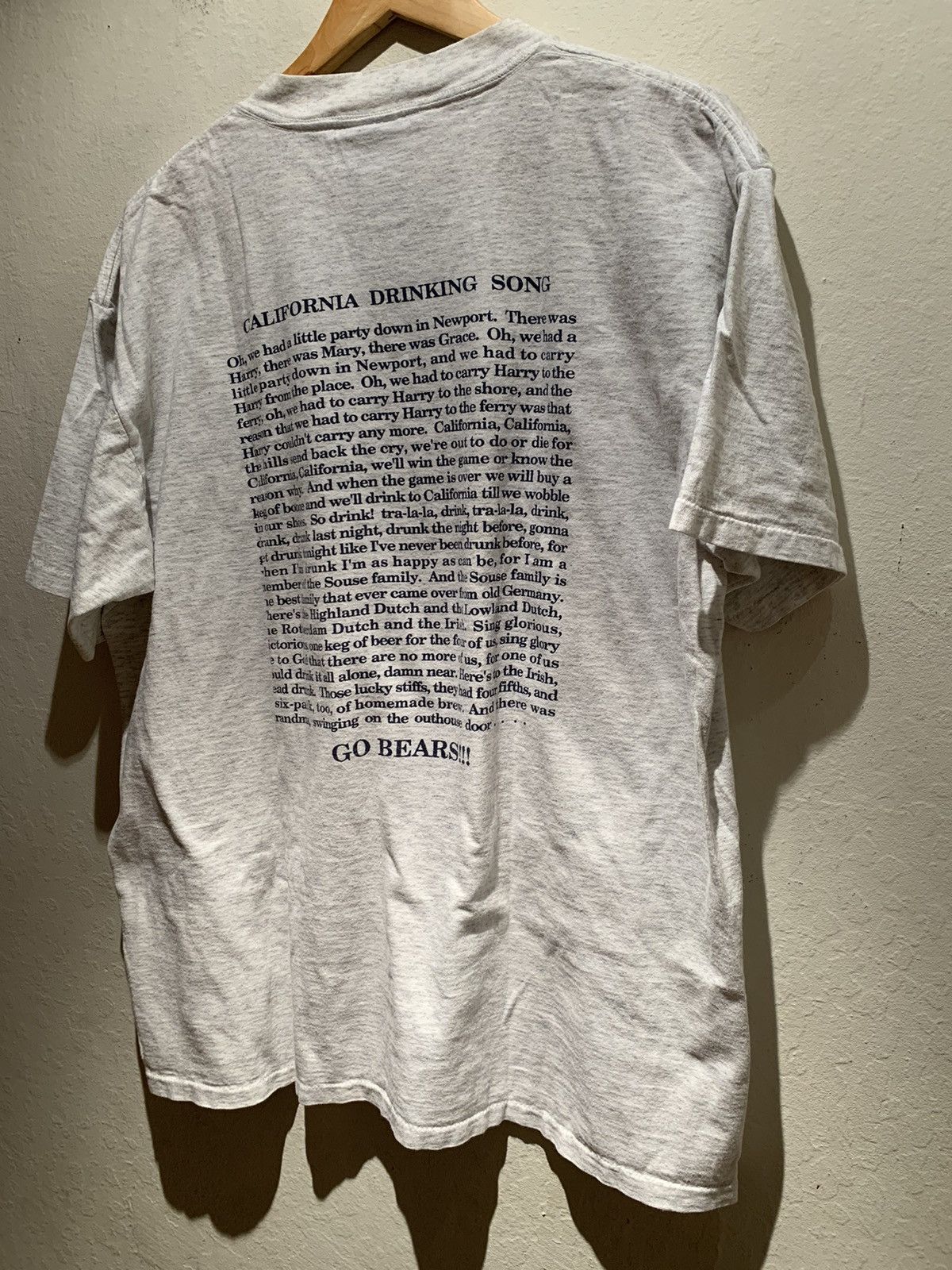 Vintage *RARE* Vintage Go Bears Cal Berkeley Drinking Song Shirt XL Size US XL / EU 56 / 4 - 2 Thumbnail