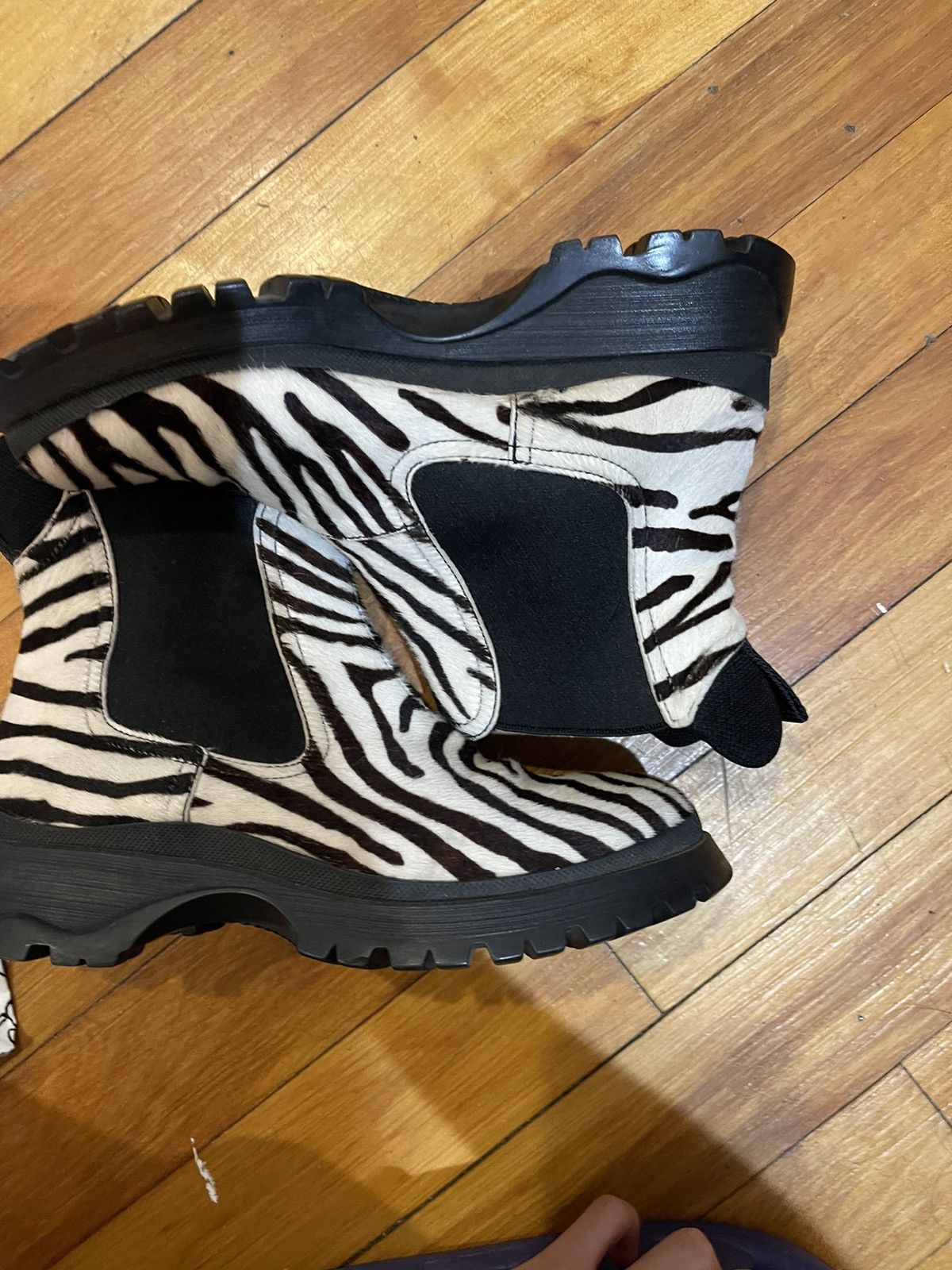 Prada Prada sport zebra fur Chelsea sneaker boots Size US 6 / IT 36 - 2 Thumbnail