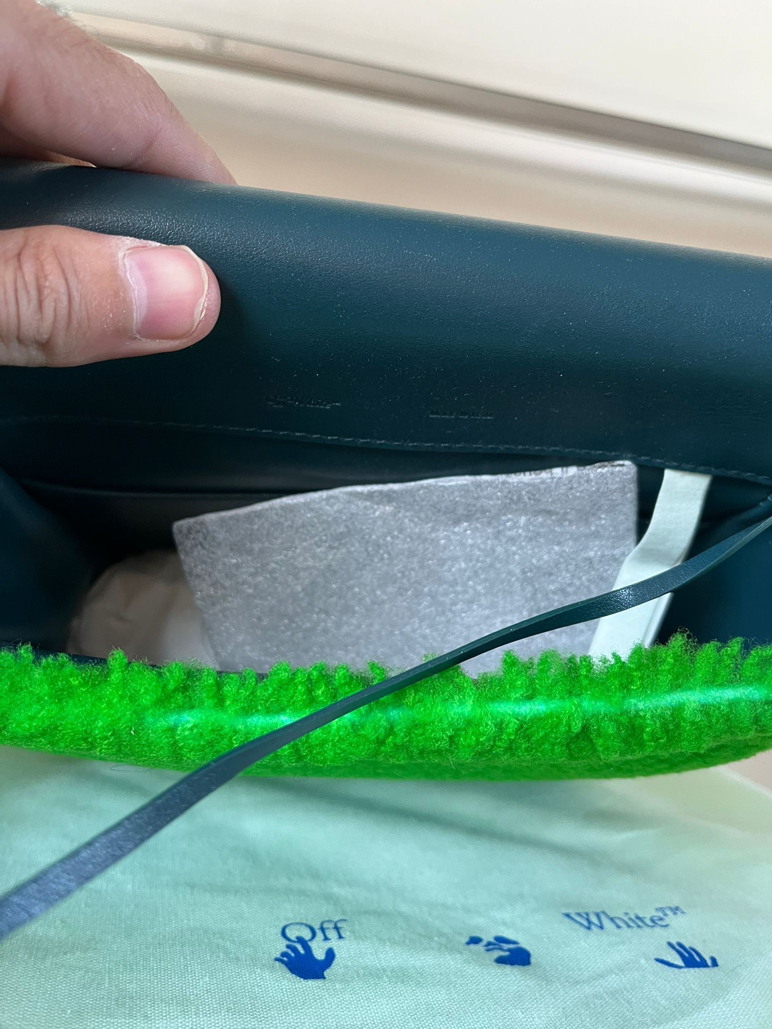 Off-White o1rshd1 Furry Cross Body Flap Bag in Green Size ONE SIZE - 11 Thumbnail