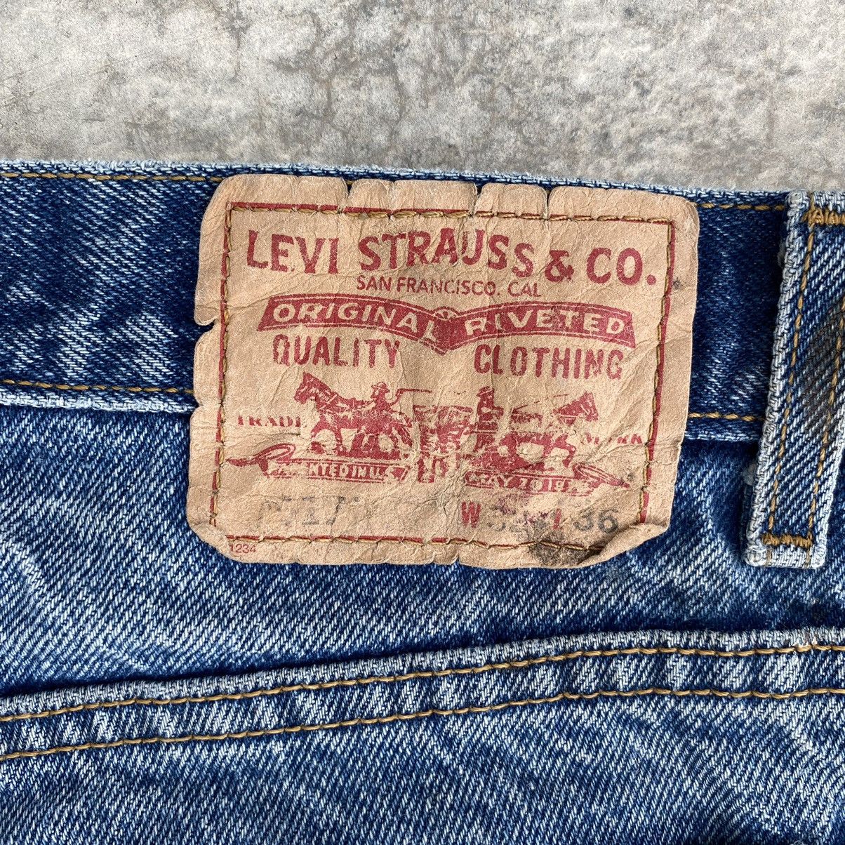 Levi's Vintage Levis 517 Flared Leg Bootcut Dirty Jeans Size US 32 / EU 48 - 22 Thumbnail