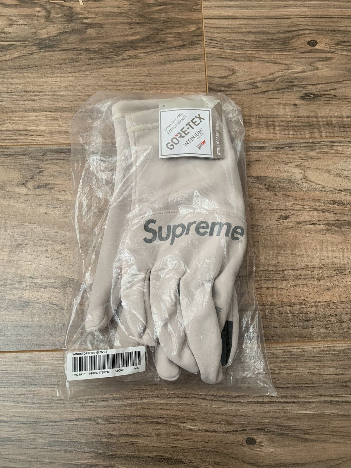 supreme WINDSTOPPER ml-