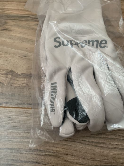 Supreme Supreme Windstopper Gloves | Grailed