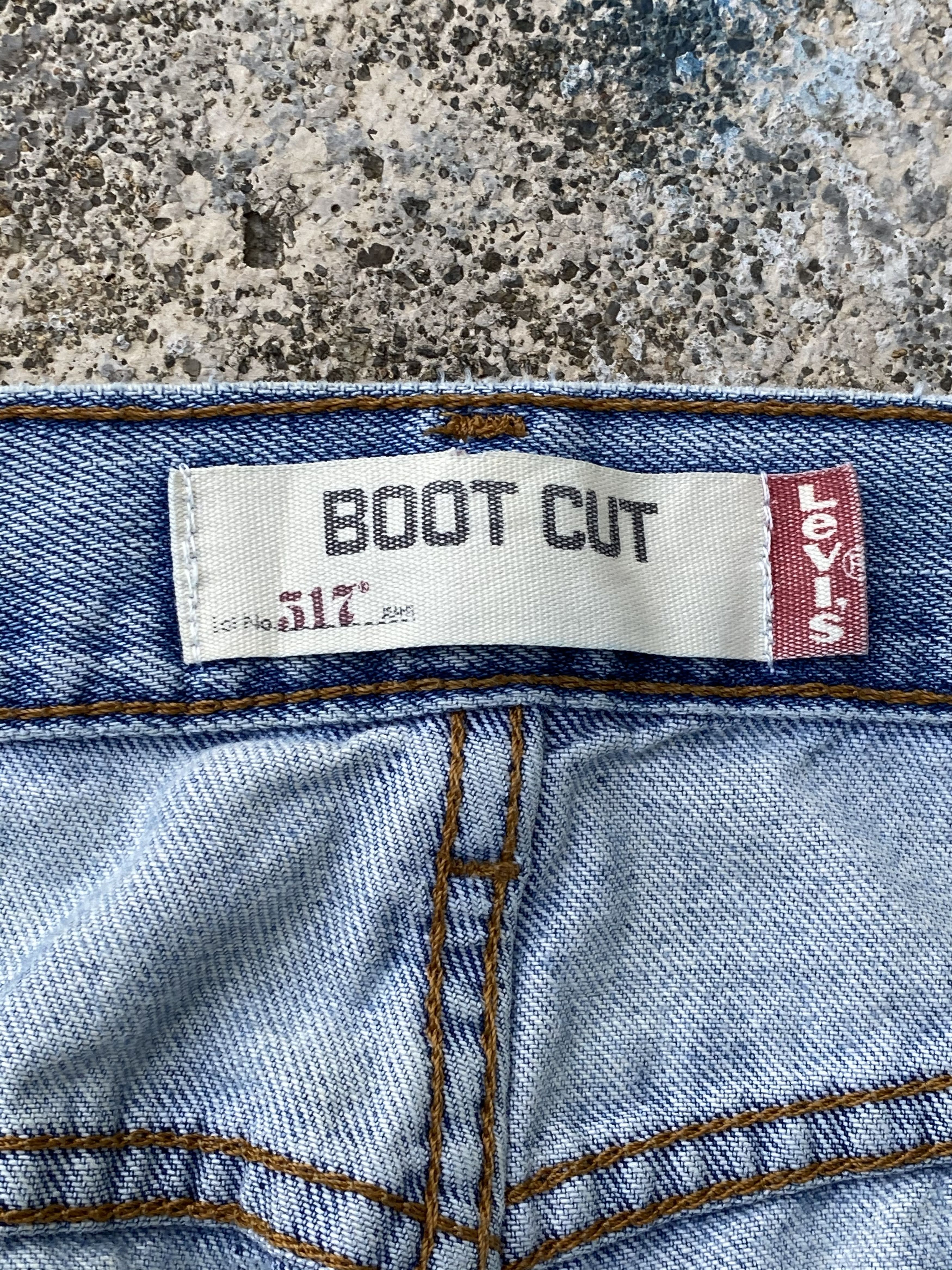 Levi's Vintage Clothing RARE🔥Levi's 517 Flared Bootcut Jeans Cowboy Denim Size US 32 / EU 48 - 7 Thumbnail