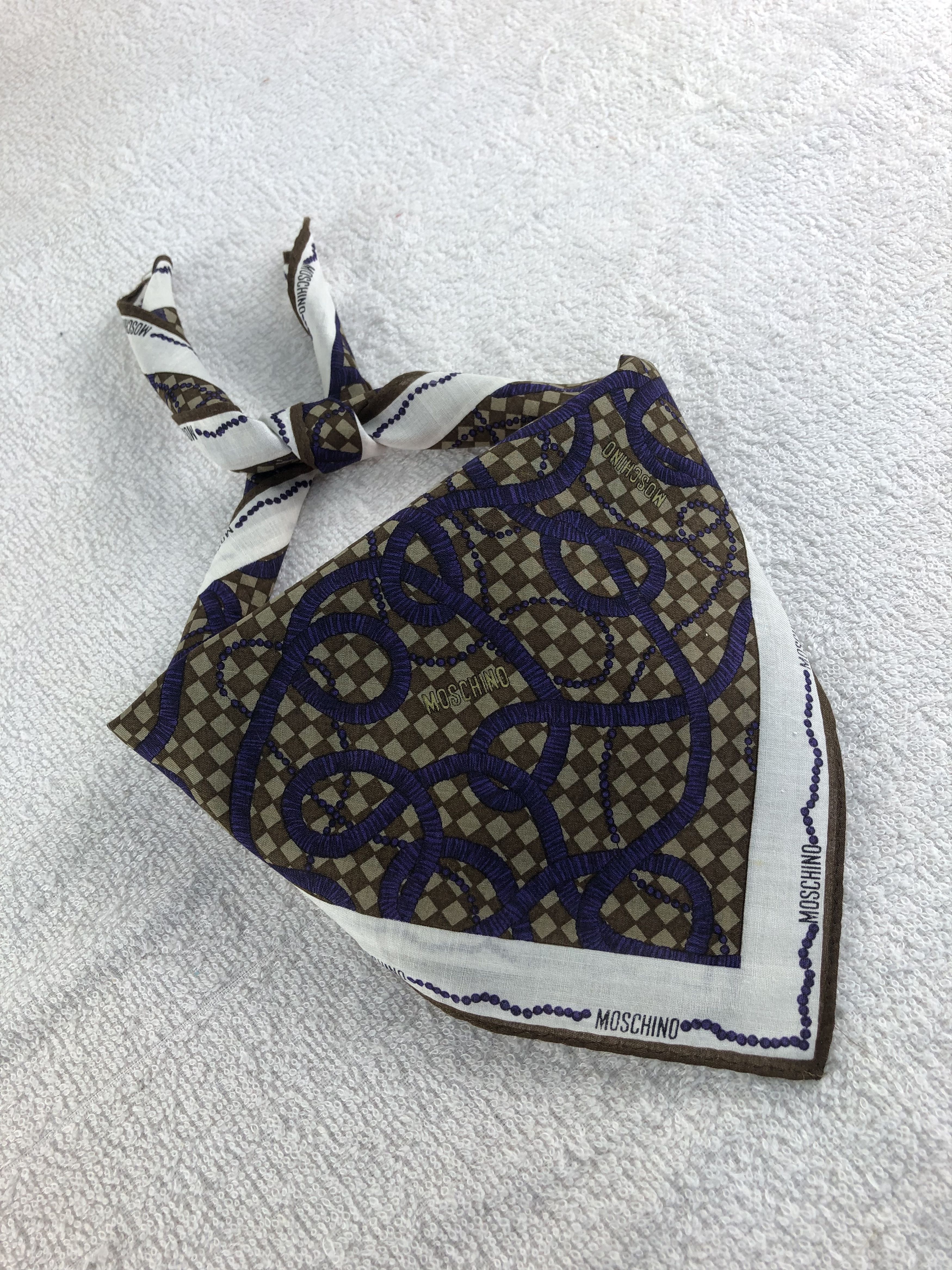 Vintage Moschino Handkerchief / Bandana / Neckerchief C004 Size ONE SIZE - 1 Thumbnail