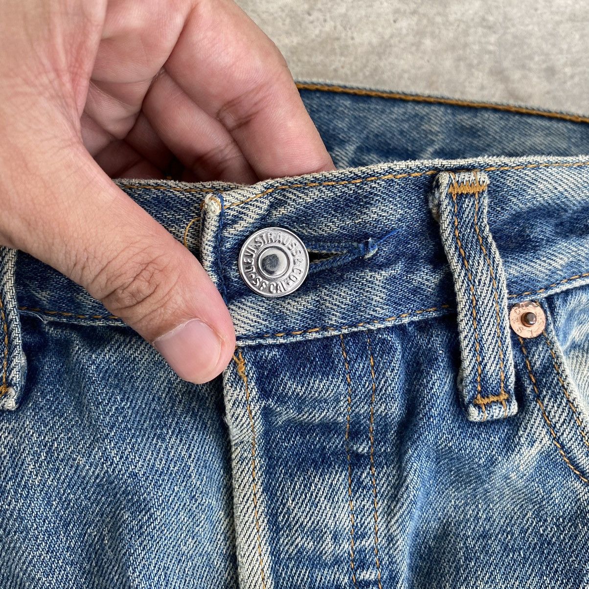 Levi's Vintage 1993 Levis 501 Muddy Blue Stonewashed Ripped Jeans Size US 31 - 12 Thumbnail