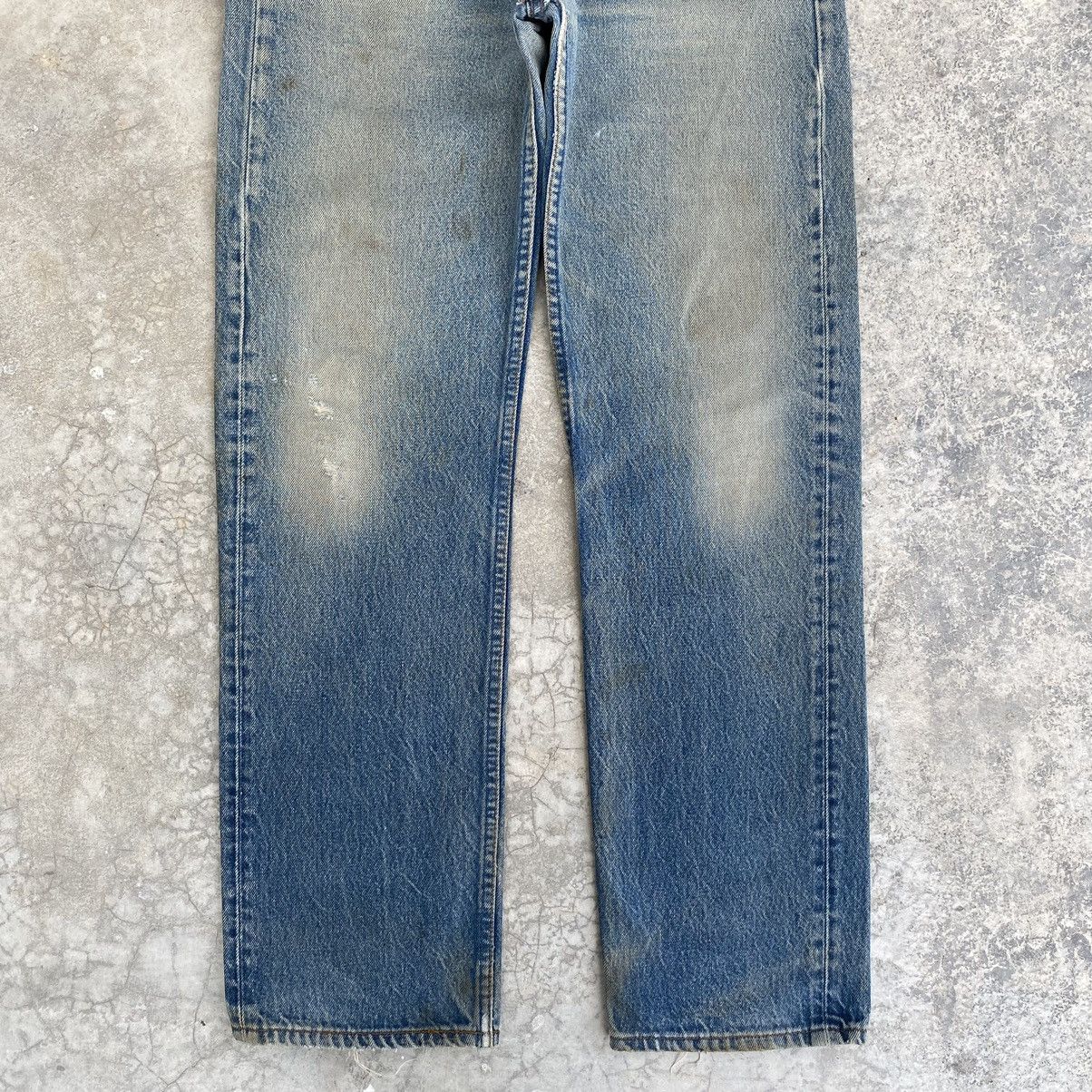 Levi's Vintage 1993 Levis 501 Muddy Blue Stonewashed Ripped Jeans Size US 31 - 3 Thumbnail