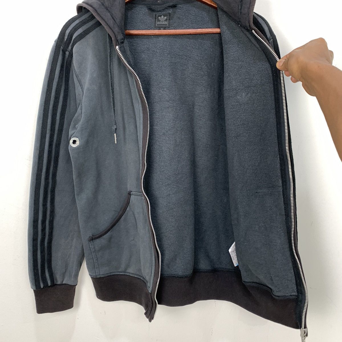 Adidas Vintag ADIDAS Stripe Blue Grey Zipper Sweater Hoodie Jacket Size US M / EU 48-50 / 2 - 17 Thumbnail