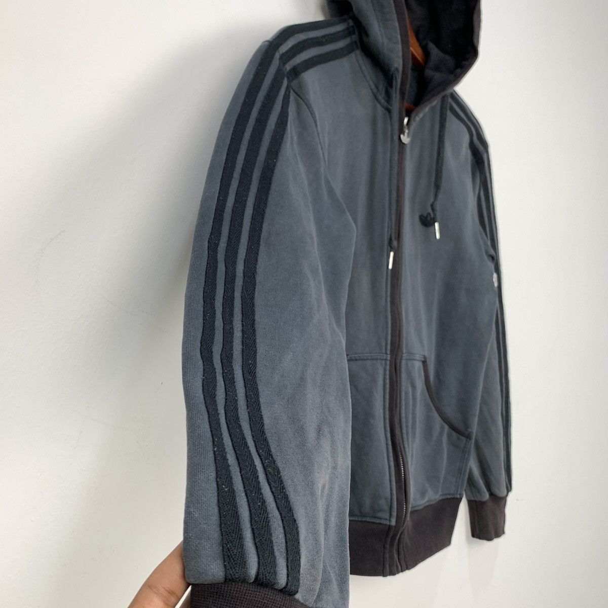 Adidas Vintag ADIDAS Stripe Blue Grey Zipper Sweater Hoodie Jacket Size US M / EU 48-50 / 2 - 15 Thumbnail