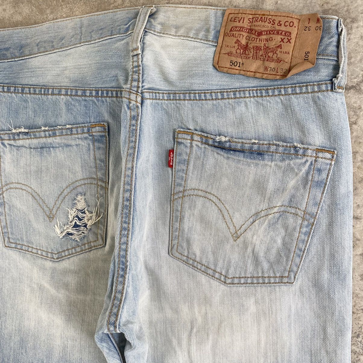 Levi's Size 31x32 Vintage Levis 501 Light Blue Ripped Jeans Size US 30 / EU 46 - 20 Thumbnail