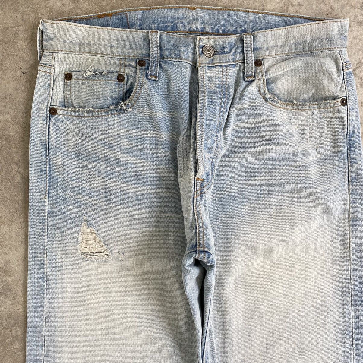Levi's Size 31x32 Vintage Levis 501 Light Blue Ripped Jeans Size US 30 / EU 46 - 6 Thumbnail