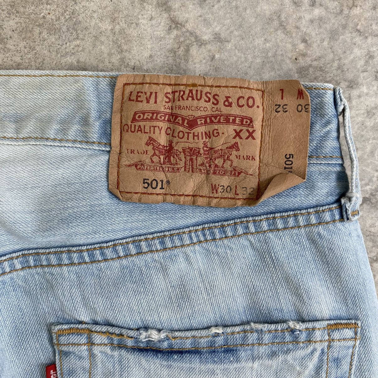 Levi's Size 31x32 Vintage Levis 501 Light Blue Ripped Jeans Size US 30 / EU 46 - 21 Thumbnail