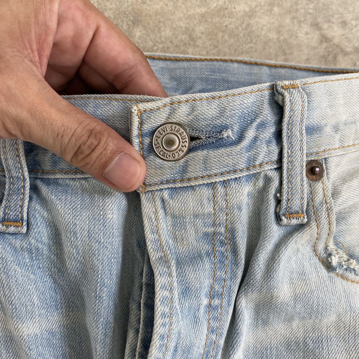 Levi's Size 31x32 Vintage Levis 501 Light Blue Ripped Jeans Size US 30 / EU 46 - 10 Thumbnail
