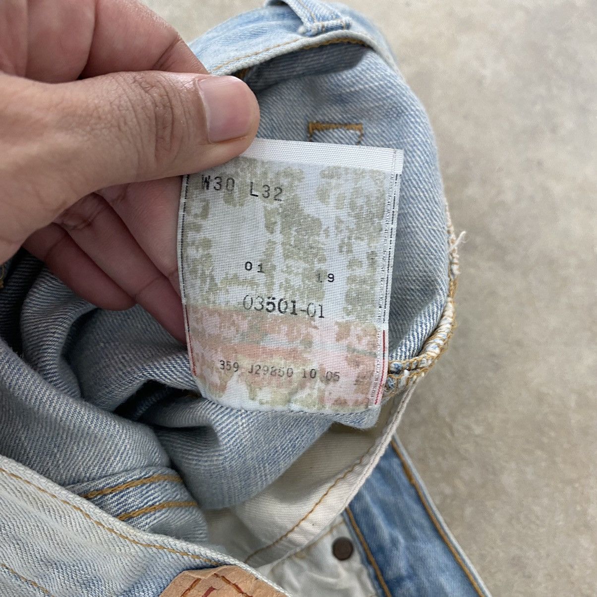 Levi's Size 31x32 Vintage Levis 501 Light Blue Ripped Jeans Size US 30 / EU 46 - 23 Thumbnail