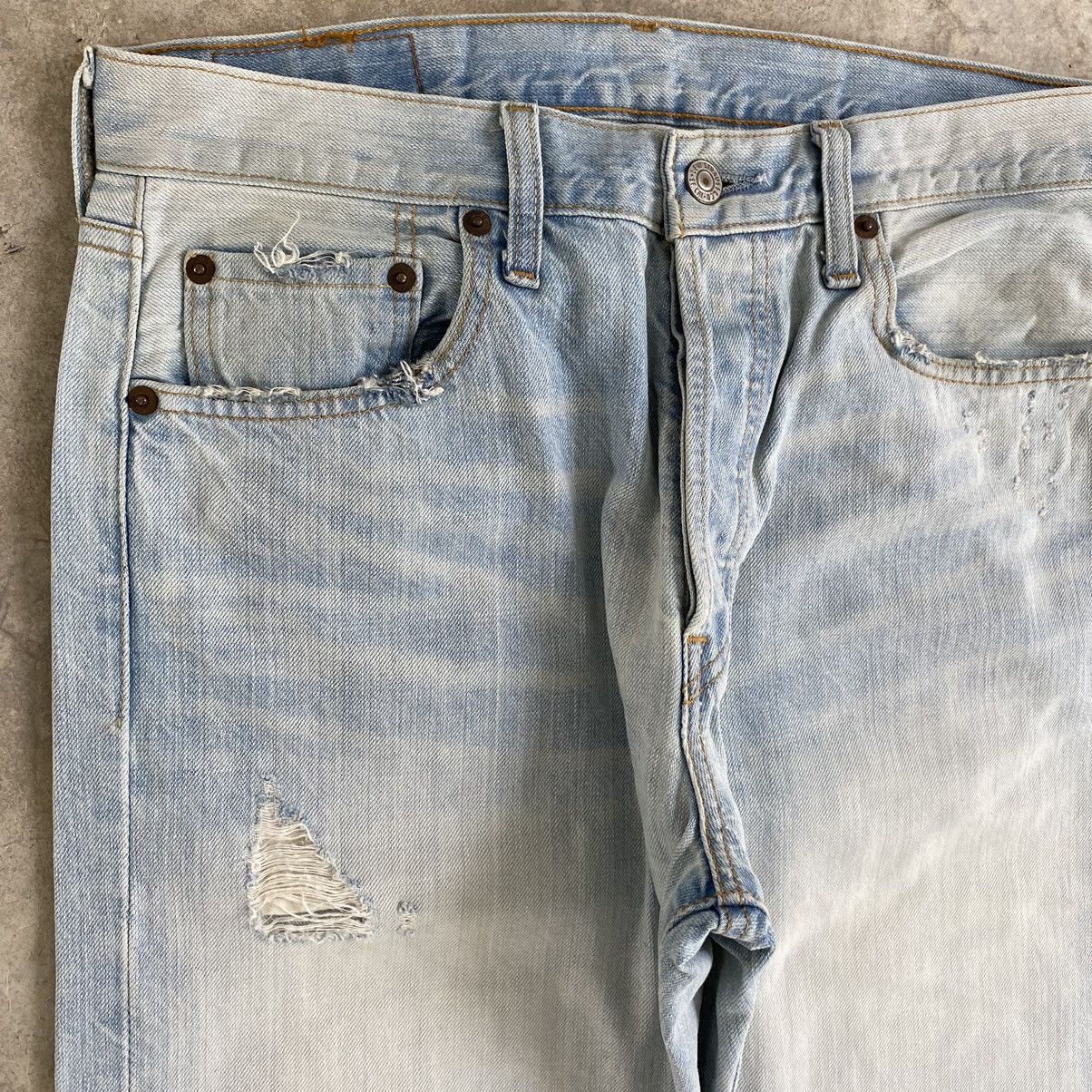 Levi's Size 31x32 Vintage Levis 501 Light Blue Ripped Jeans Size US 30 / EU 46 - 8 Thumbnail
