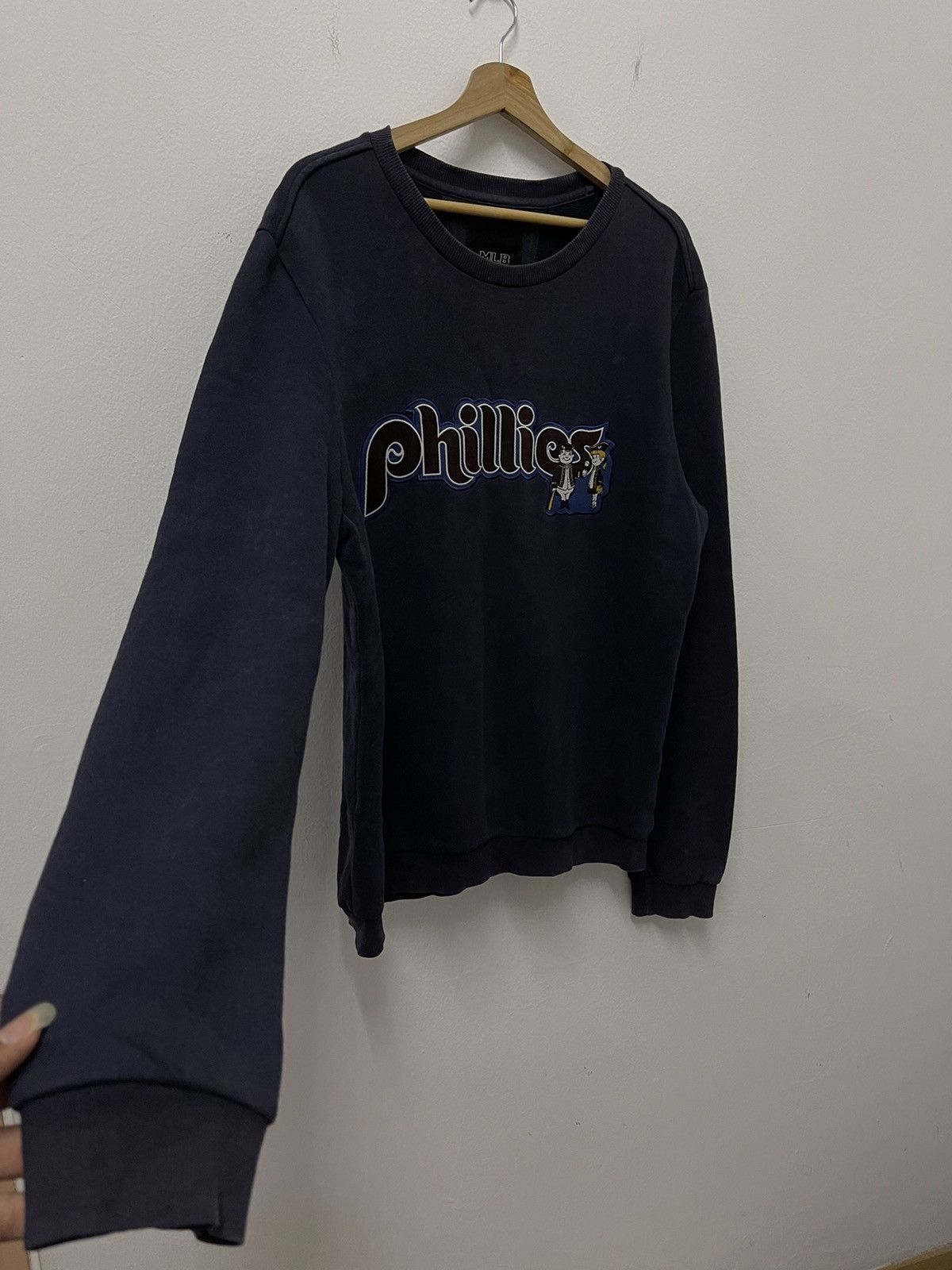 Japanese Brand × MLB × Vintage Vintage MLB Phillies Baseball Crewneck Sweatshirt Size US L / EU 52-54 / 3 - 3 Thumbnail