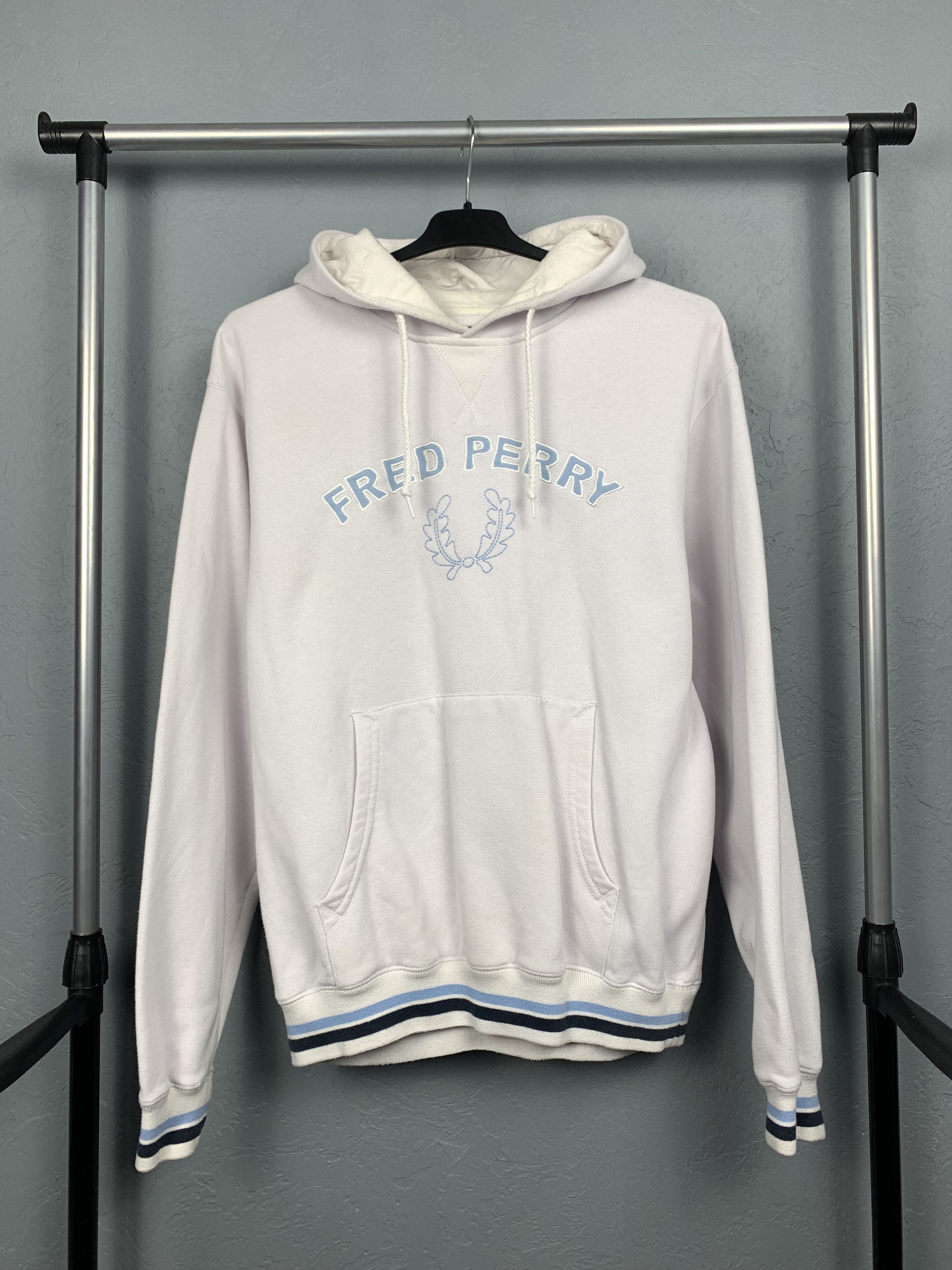 Fred Perry × Vintage Fred Perry 90s Vintage Mens Big Logo Hoodie Size US M / EU 48-50 / 2 - 1 Thumbnail