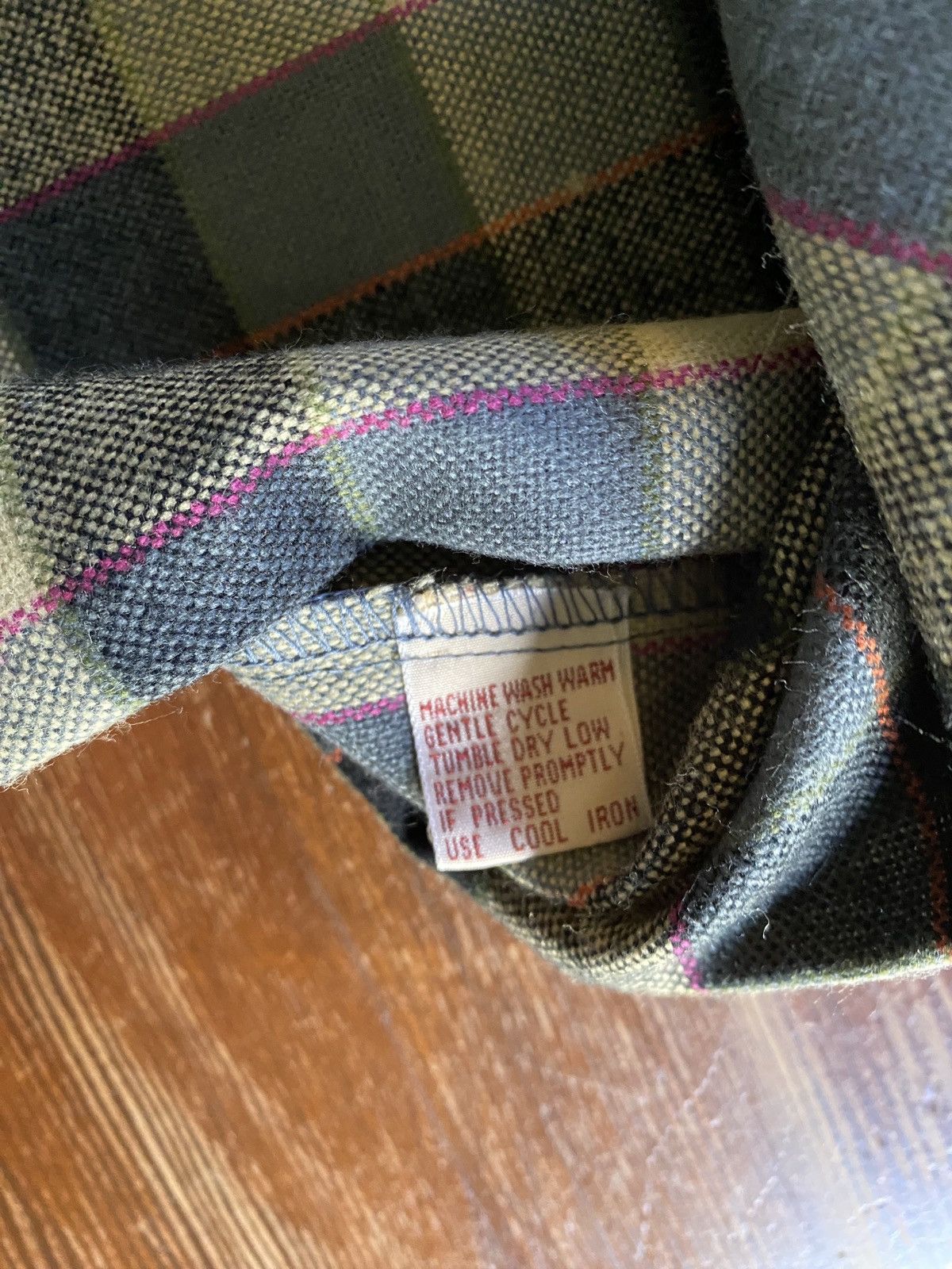 Arrow Vintage 80’s Arrow Plaid Flannel Long Sleeve Button Up Size US M / EU 48-50 / 2 - 7 Thumbnail