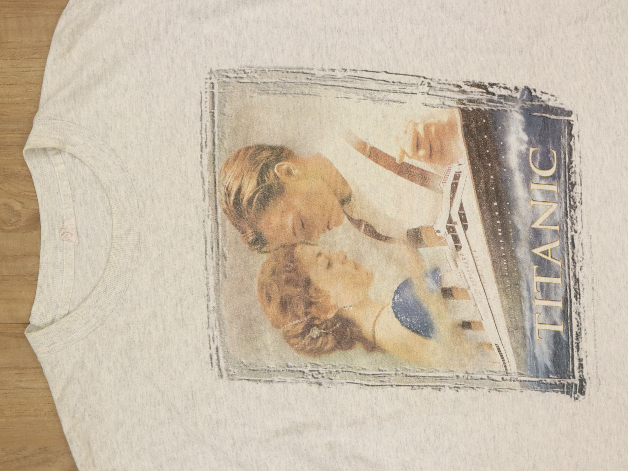 Vintage Vintage 90's Titanic Iconic Movie Shirt Size US XL / EU 56 / 4 - 1 Thumbnail