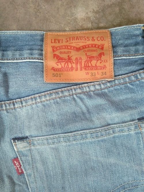 Levi's Vintage Levi's 501 Faded Blue Distressed Jeans 33x34 Size US 33 - 3 Thumbnail
