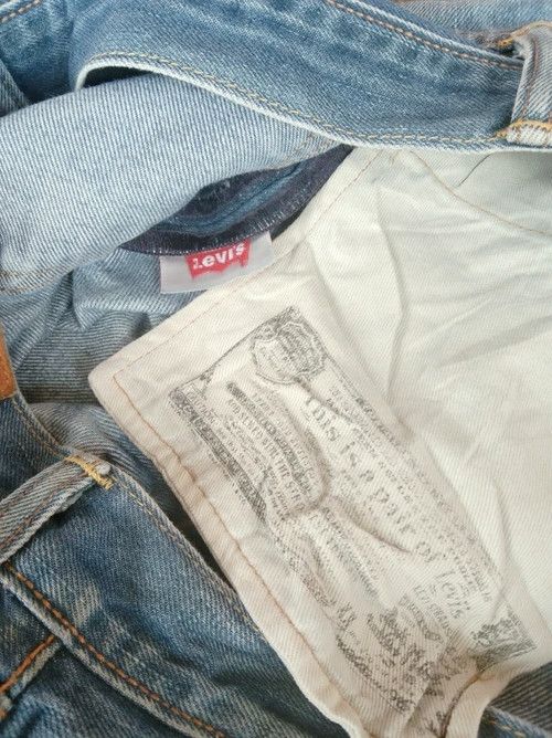 Levi's Vintage Levi's 501 Faded Blue Distressed Jeans 33x34 Size US 33 - 8 Thumbnail