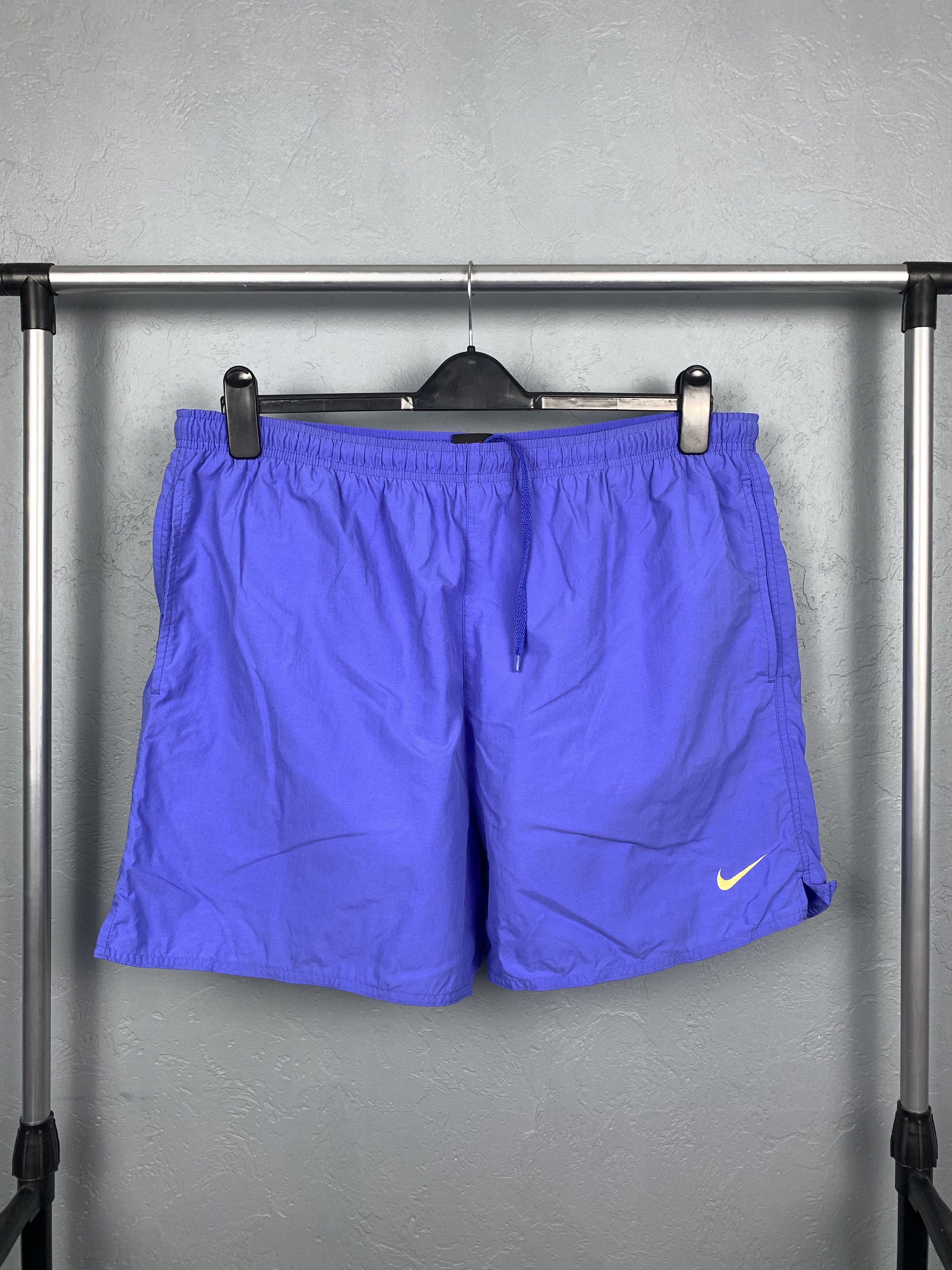 Nike Nike 90s Vintage Mens Nylon Shorts Size US 36 / EU 52 - 3 Thumbnail