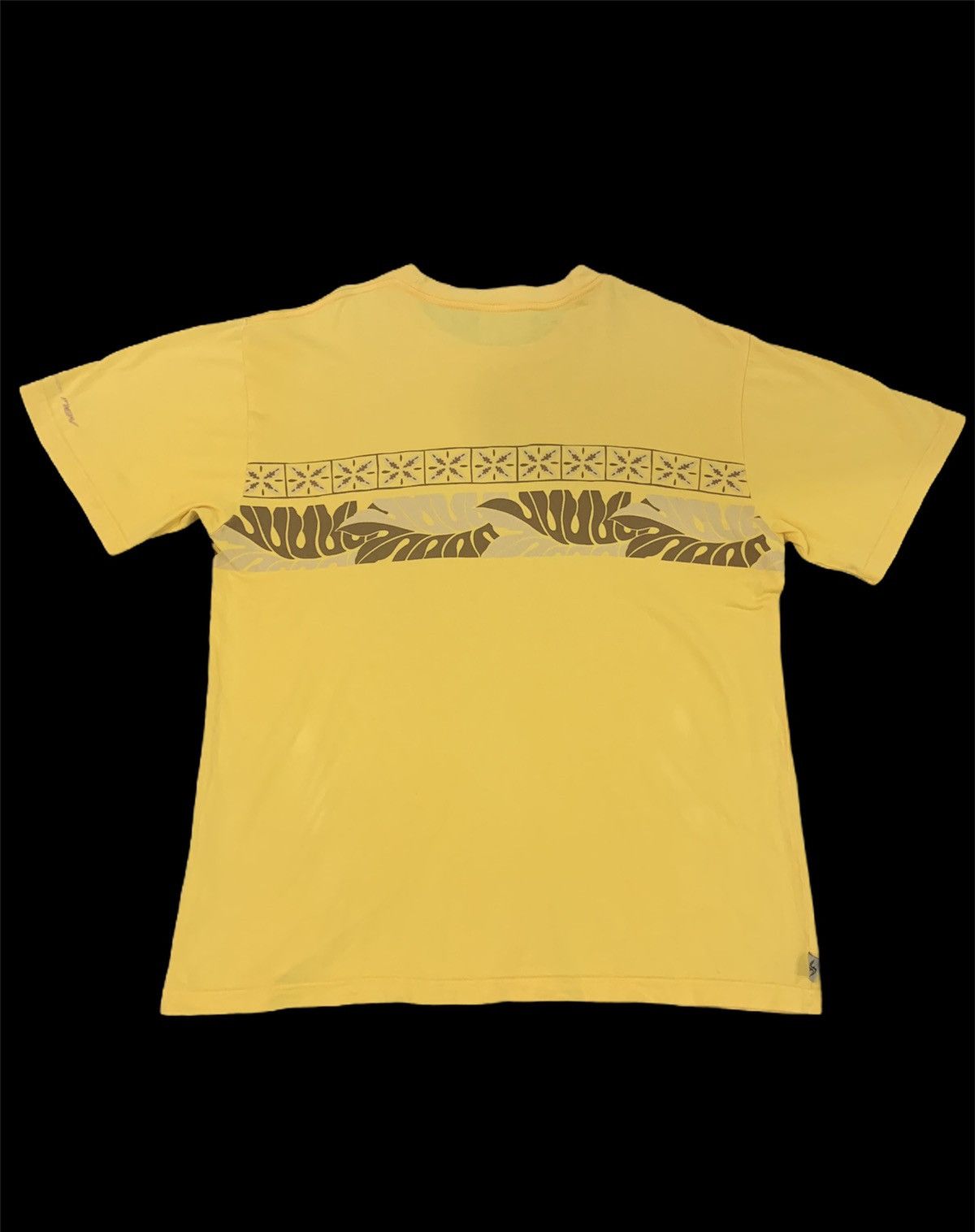 Future NEV FUTURE SHAPE Vintage 90s Big Logo Hawaii Surf Style Tee Size US M / EU 48-50 / 2 - 1 Thumbnail