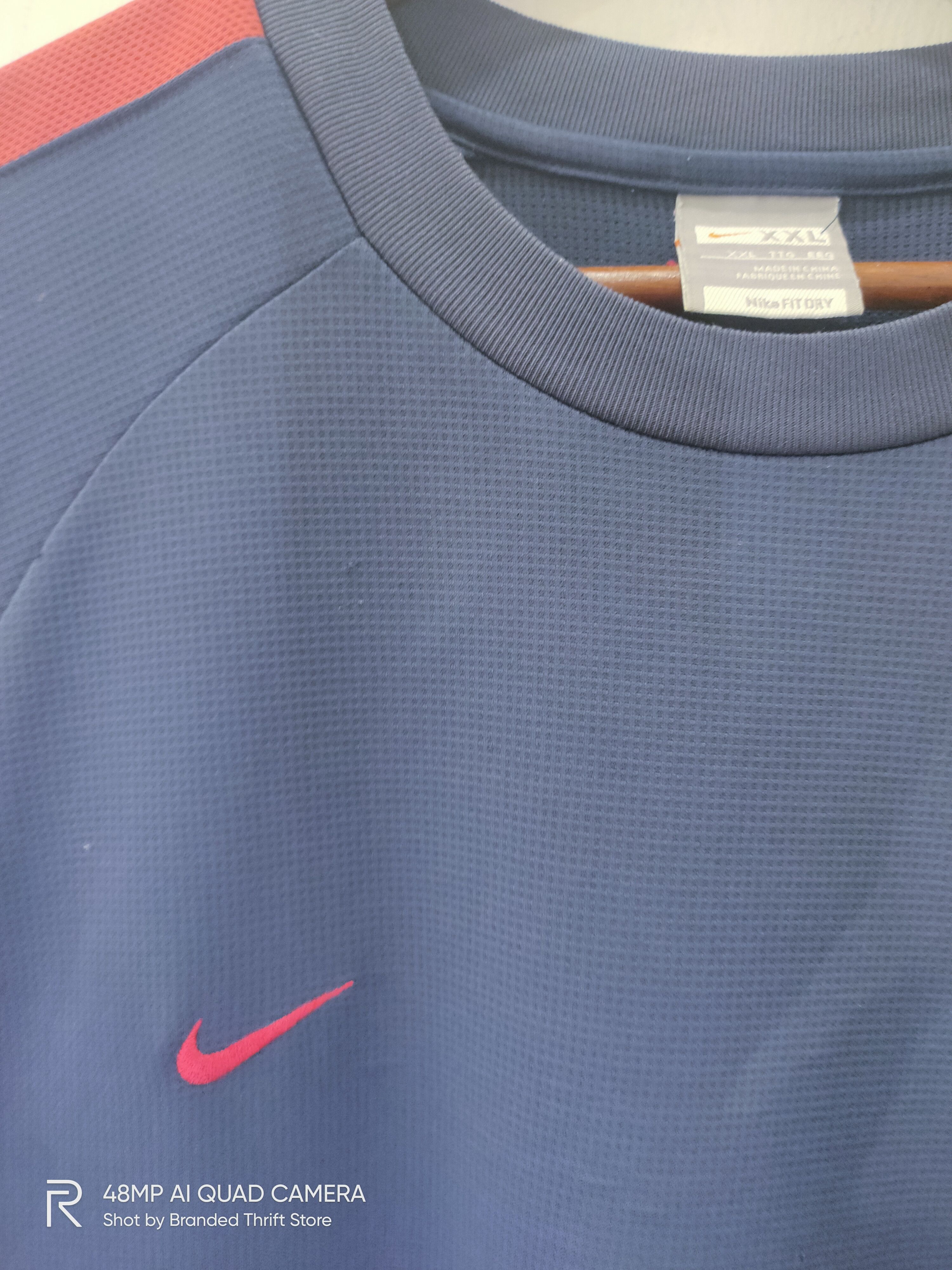 Nike Vintage NIKE XXL Sportwear Basketball Tank Top Shirt Jersey Size US XXL / EU 58 / 5 - 7 Thumbnail