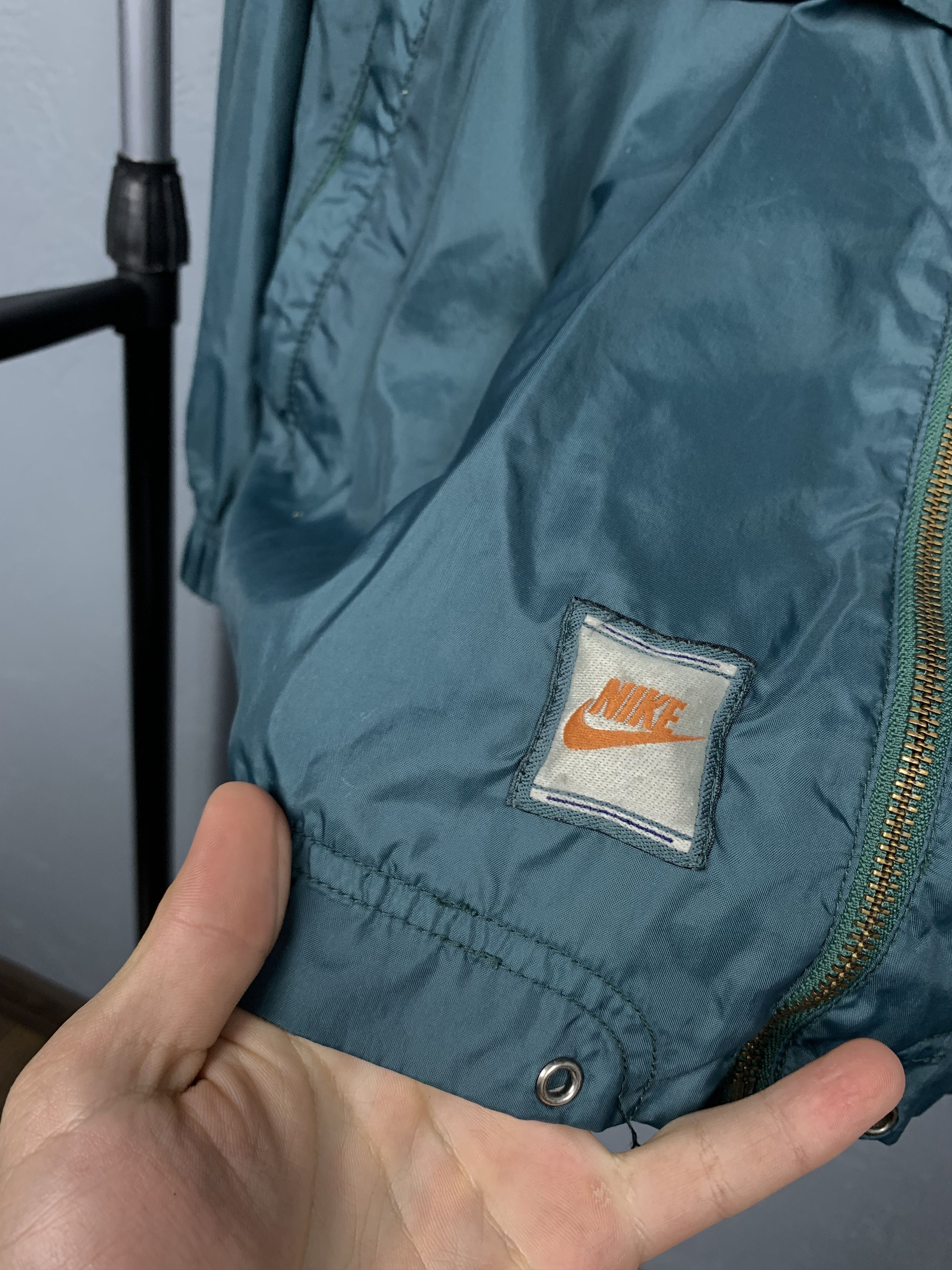 Nike × Vintage Nike 90s Vintage Mens Nylon Jacket Swoosh Size US L / EU 52-54 / 3 - 5 Thumbnail