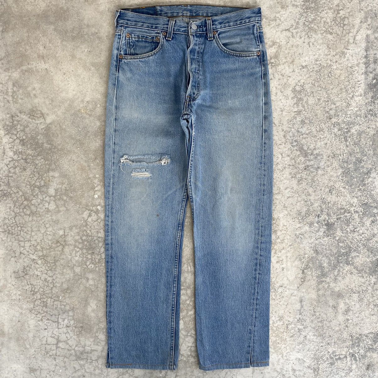 Size 30x29 Vintage Levis 90’s 501 Faded Distressed Denim