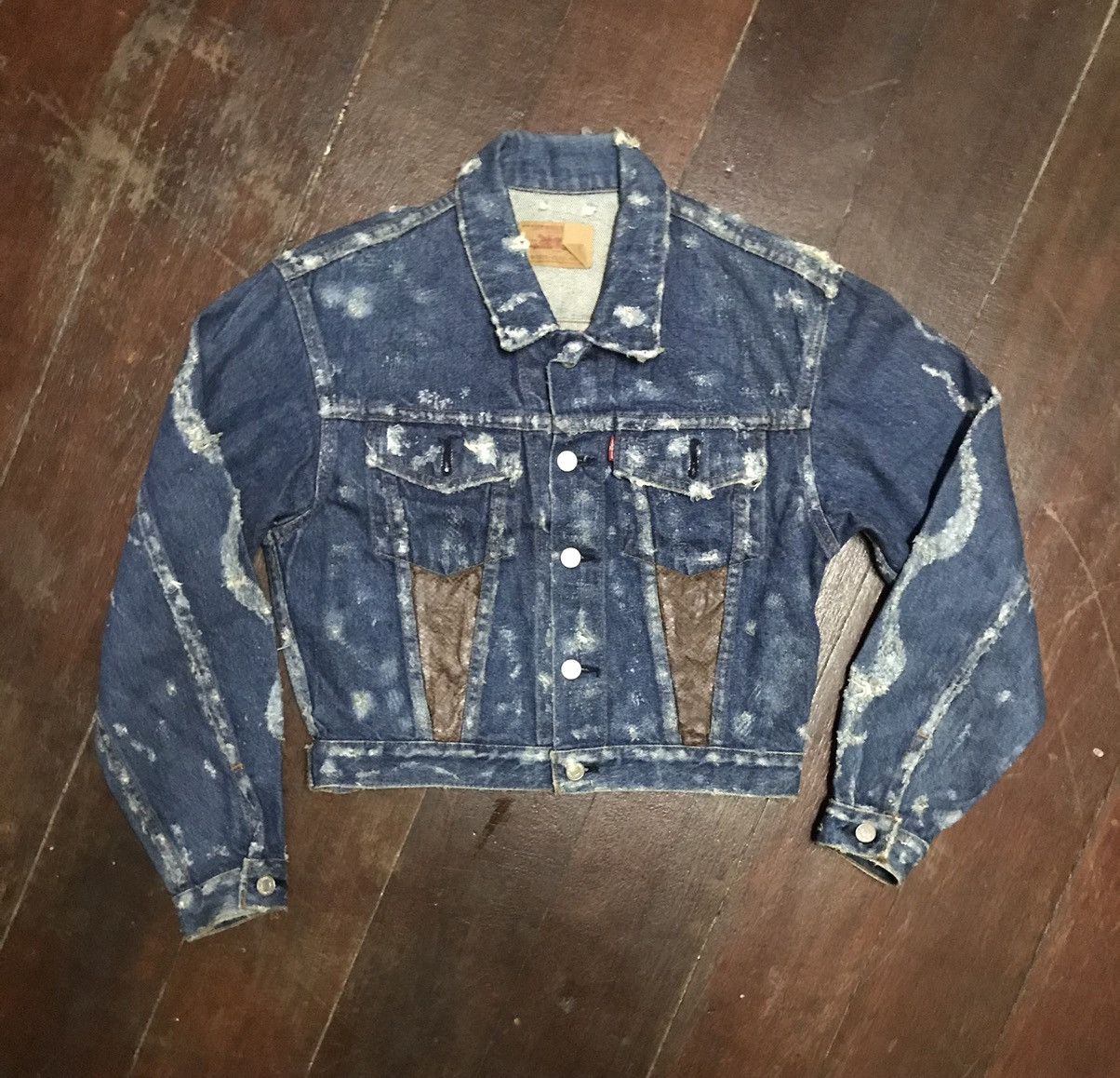 Levi's Vintage Clothing 🔥RARE🔥Levi’s distressed denim jacket Size US M / EU 48-50 / 2 - 11 Thumbnail