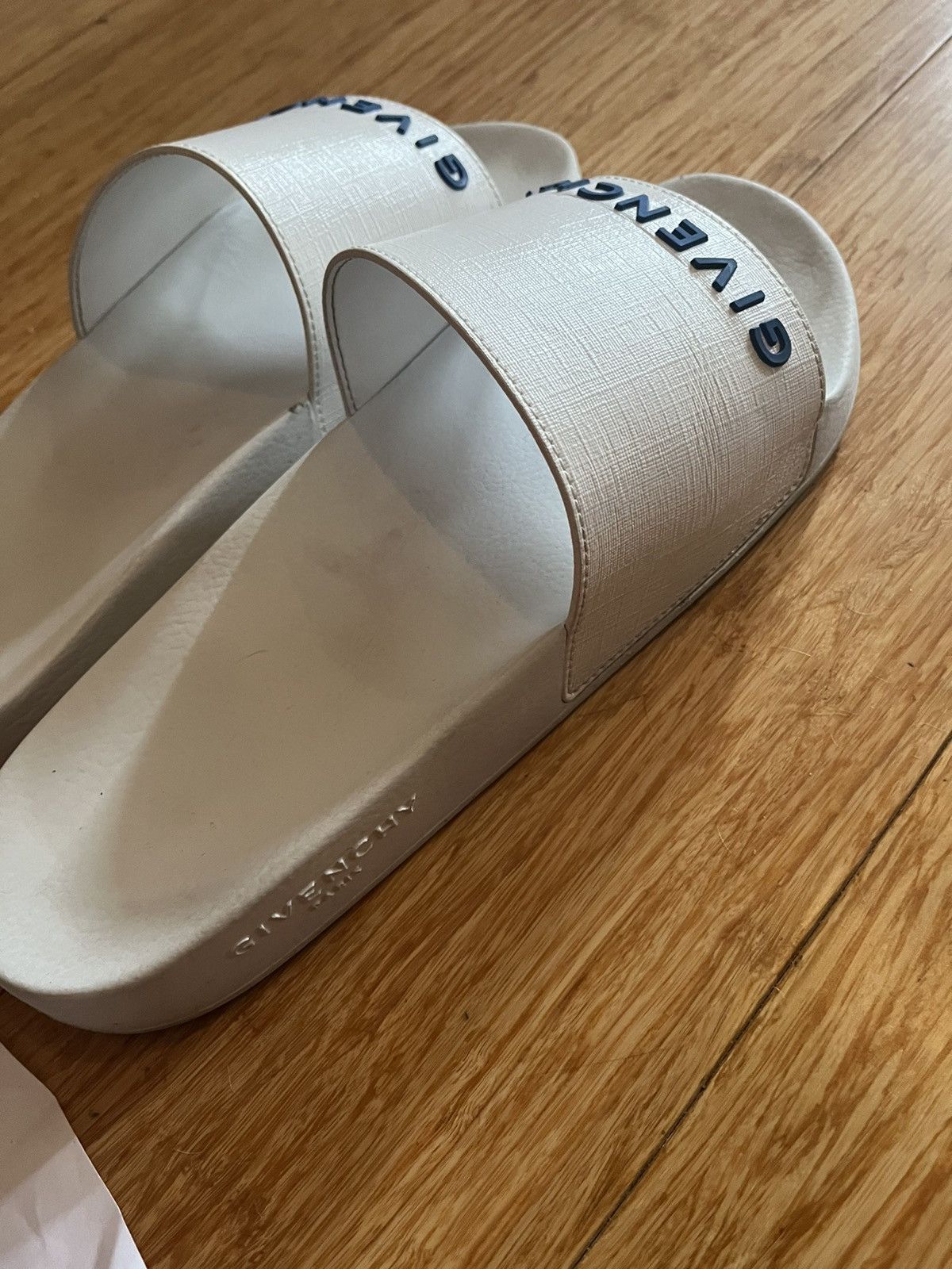 Givenchy Givenchy Pool Logo Slides Size US 12 / EU 45 - 3 Thumbnail