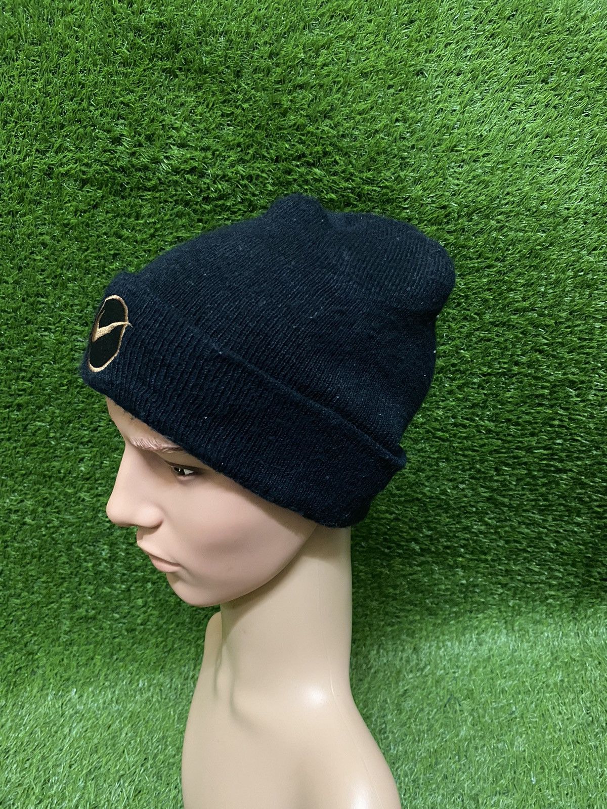 Nike Rare!! Vintage 90s Nike Center Logo Beanie Hat Size ONE SIZE - 2 Thumbnail