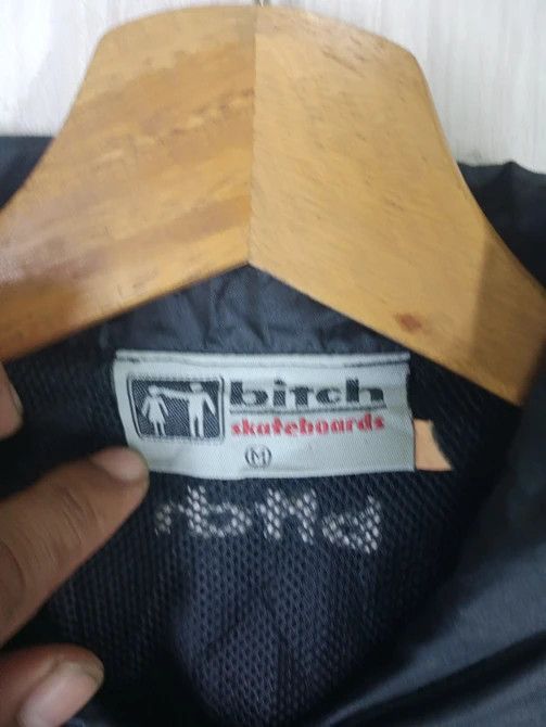 Santa Cruz Skateboards × Vintage Rare Vintage Bitch Skateboard Small Logo Coach Jacket Size US M / EU 48-50 / 2 - 4 Thumbnail
