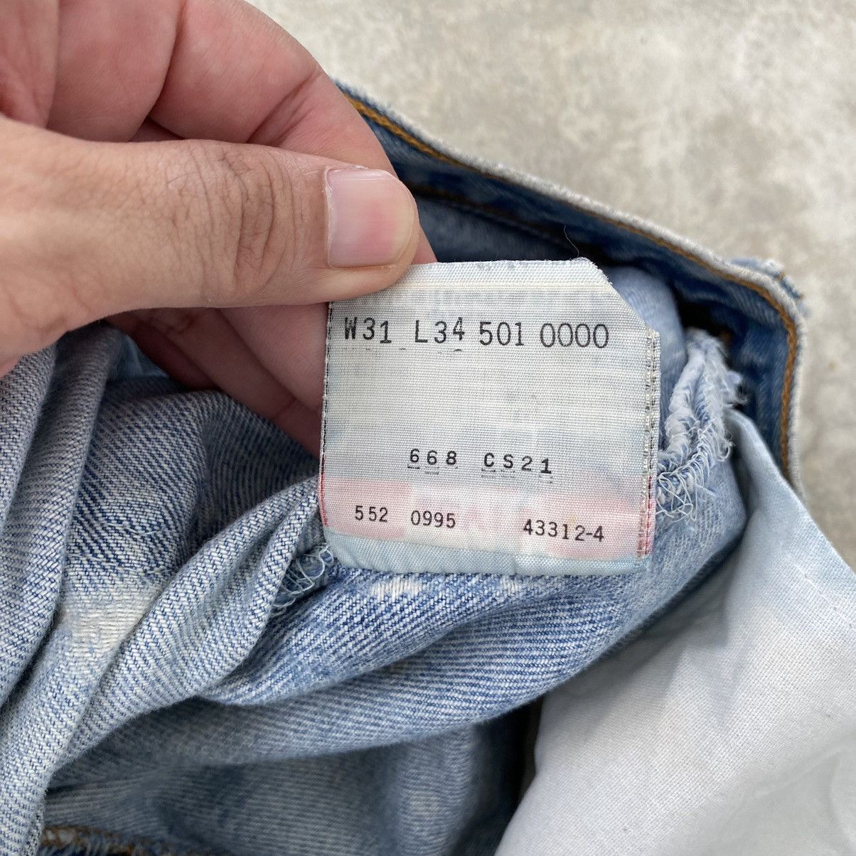 Levi's Vintage 90’s Levis 501 Stonewashed Blue Ripped Jeans Size US 29 - 22 Thumbnail