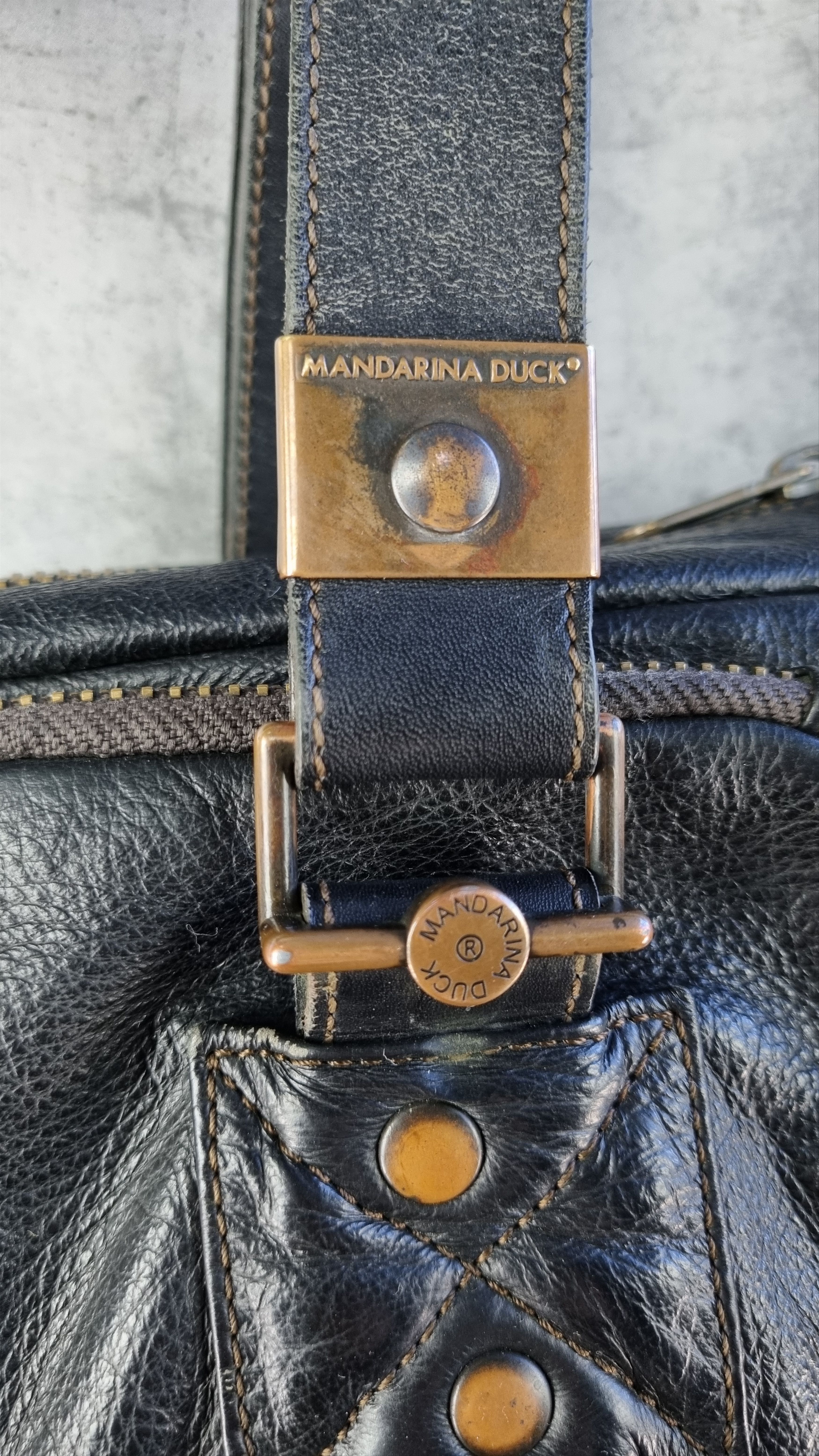Genuine Leather × Mandarina Duck Rare Mandarina Duck Leather Bag Size ONE SIZE - 15 Thumbnail